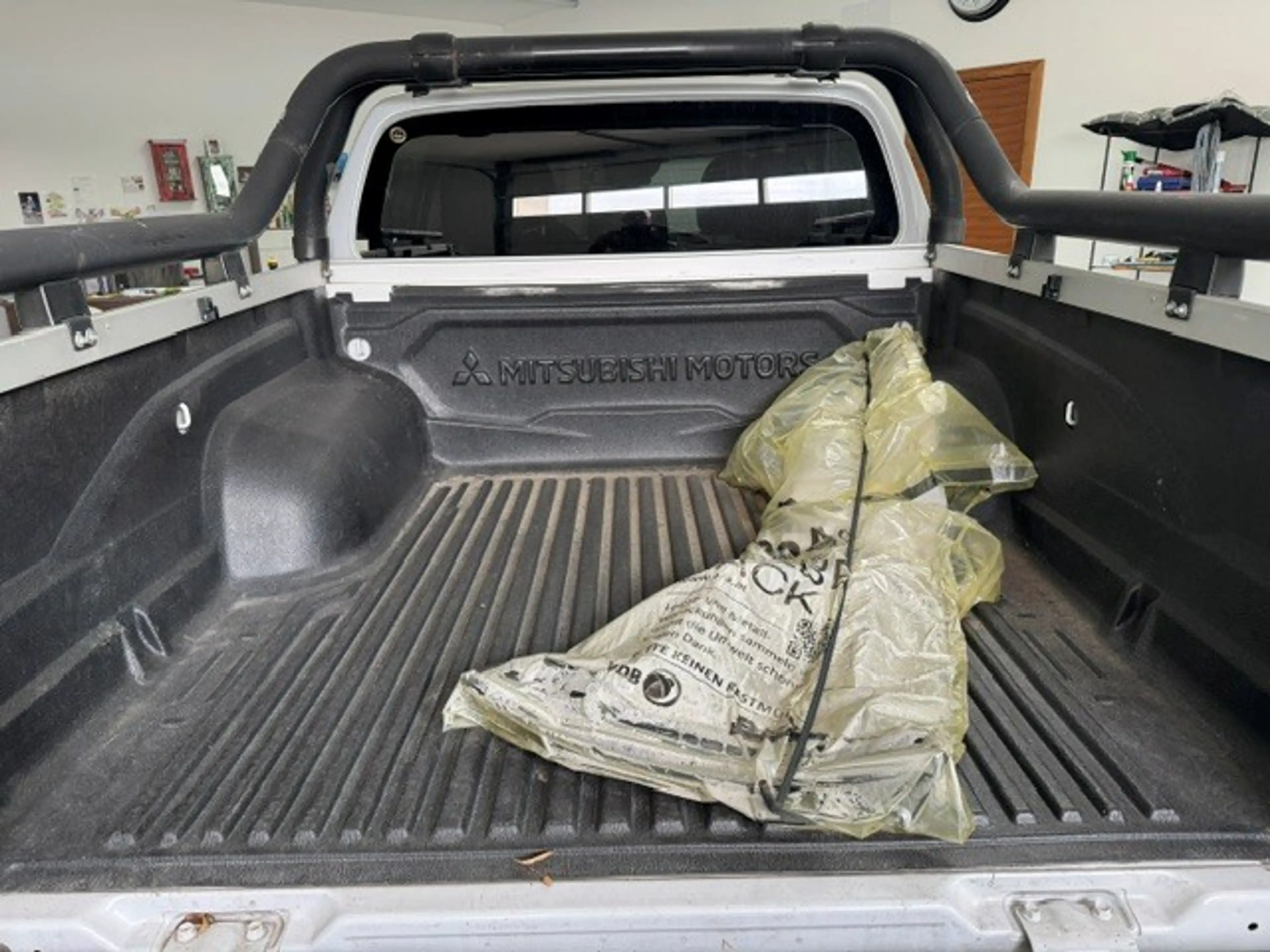 Mitsubishi L200 Diamond 2.2 DI D HP  Doppelkabine 4WD Automatic — photo 12