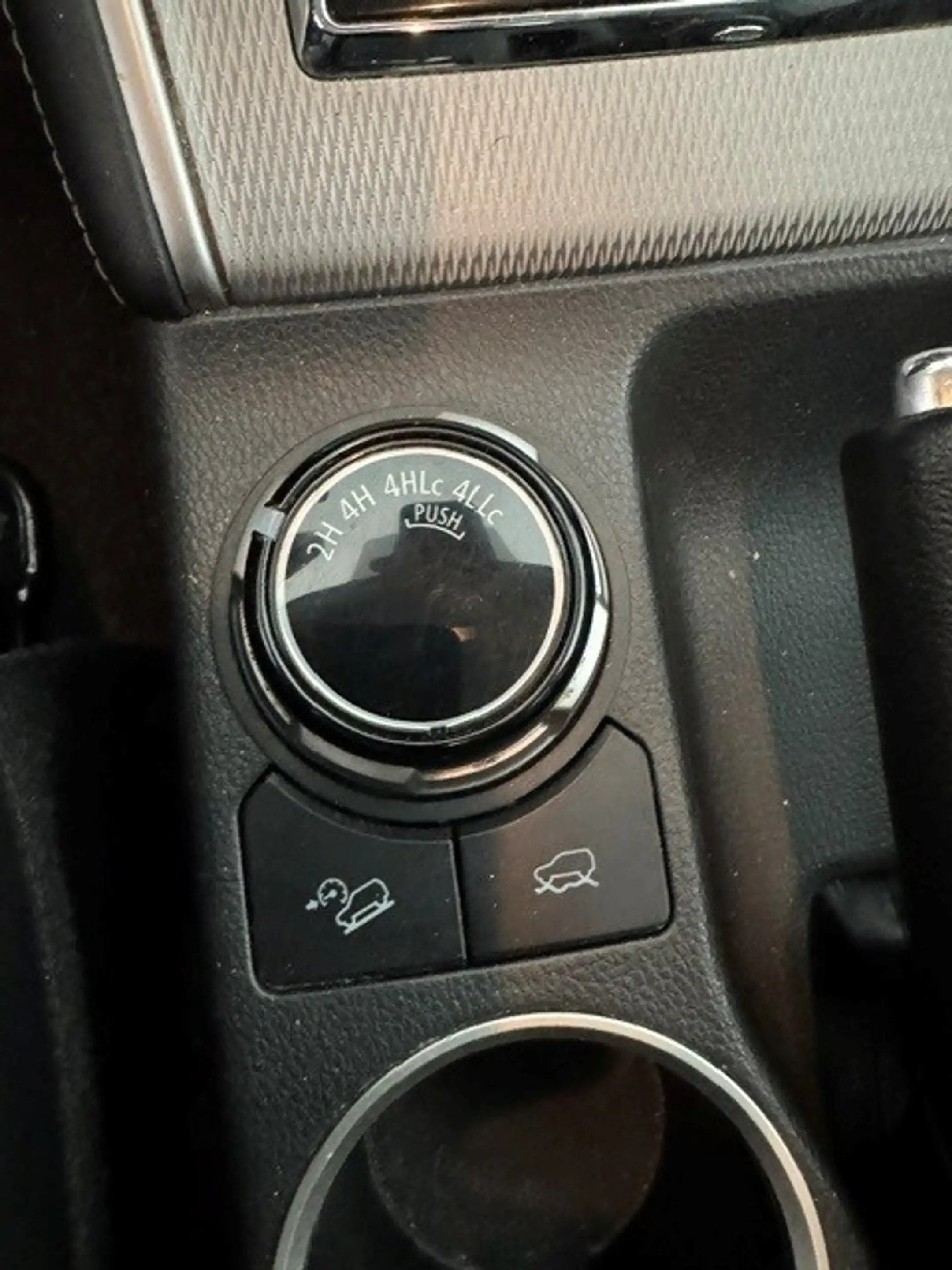 Mitsubishi L200 Diamond 2.2 DI D HP  Doppelkabine 4WD Automatic — photo 10