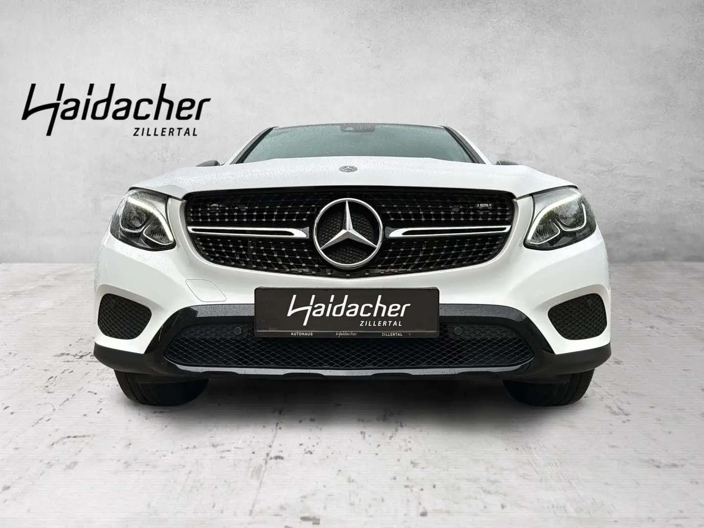Mercedes-Benz GLC 220 d 4MATIC Coupé AMG Night RKam PTS Shz Weiß - 2