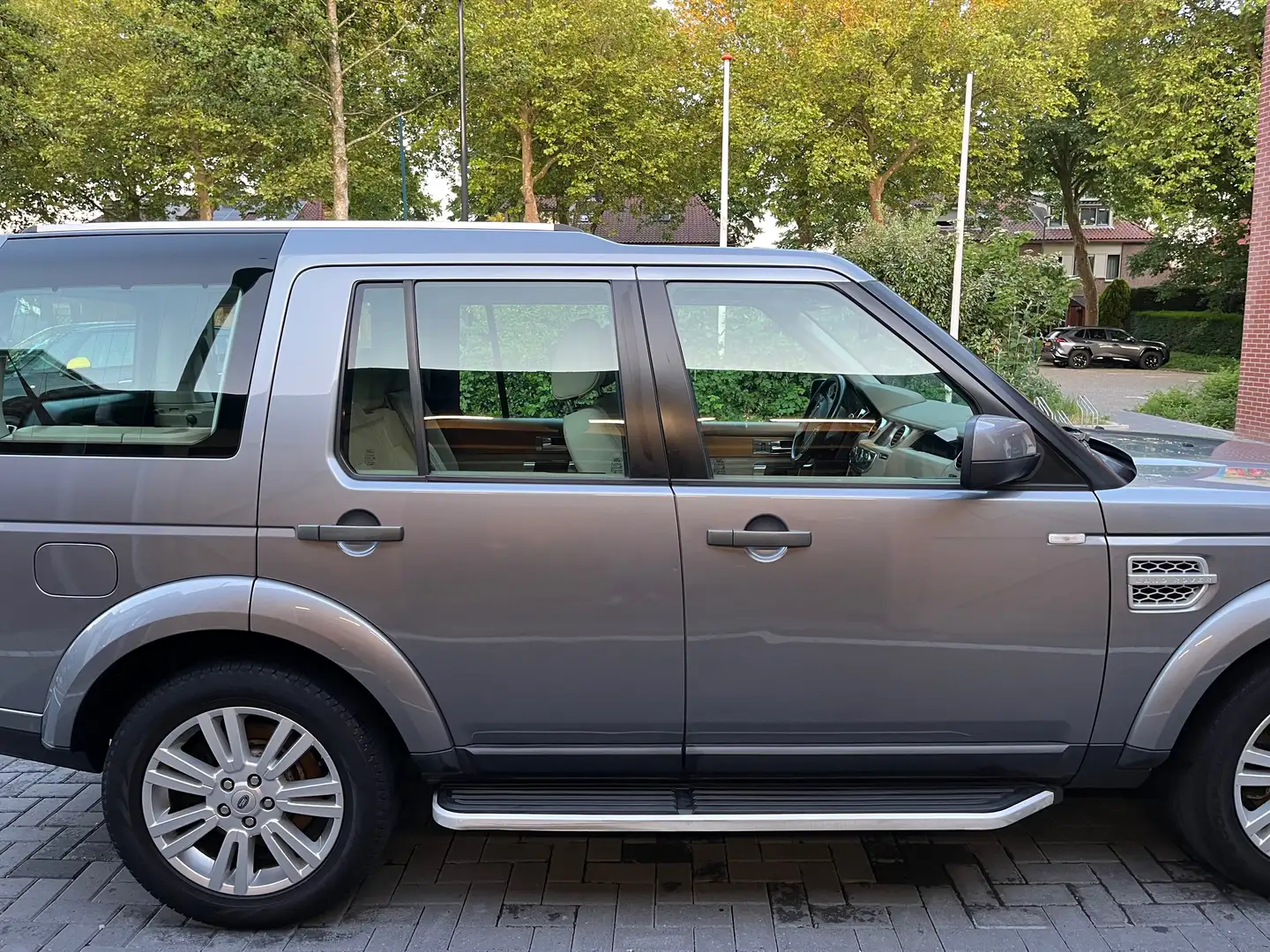 Land Rover Discovery Discovery 3.0 SDV6 HSE Grijs - 1