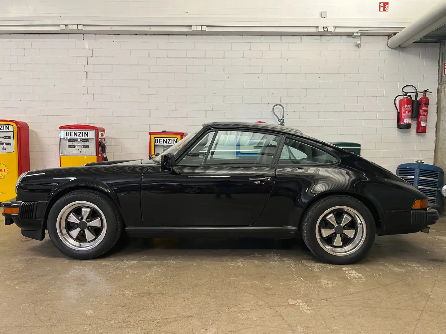 Porsche 911 911 SC 3.0 Schwarz - 1