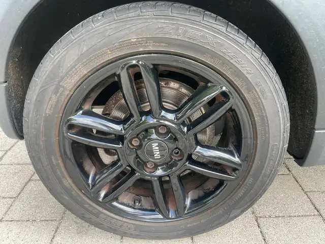 Mini Hatch view 17