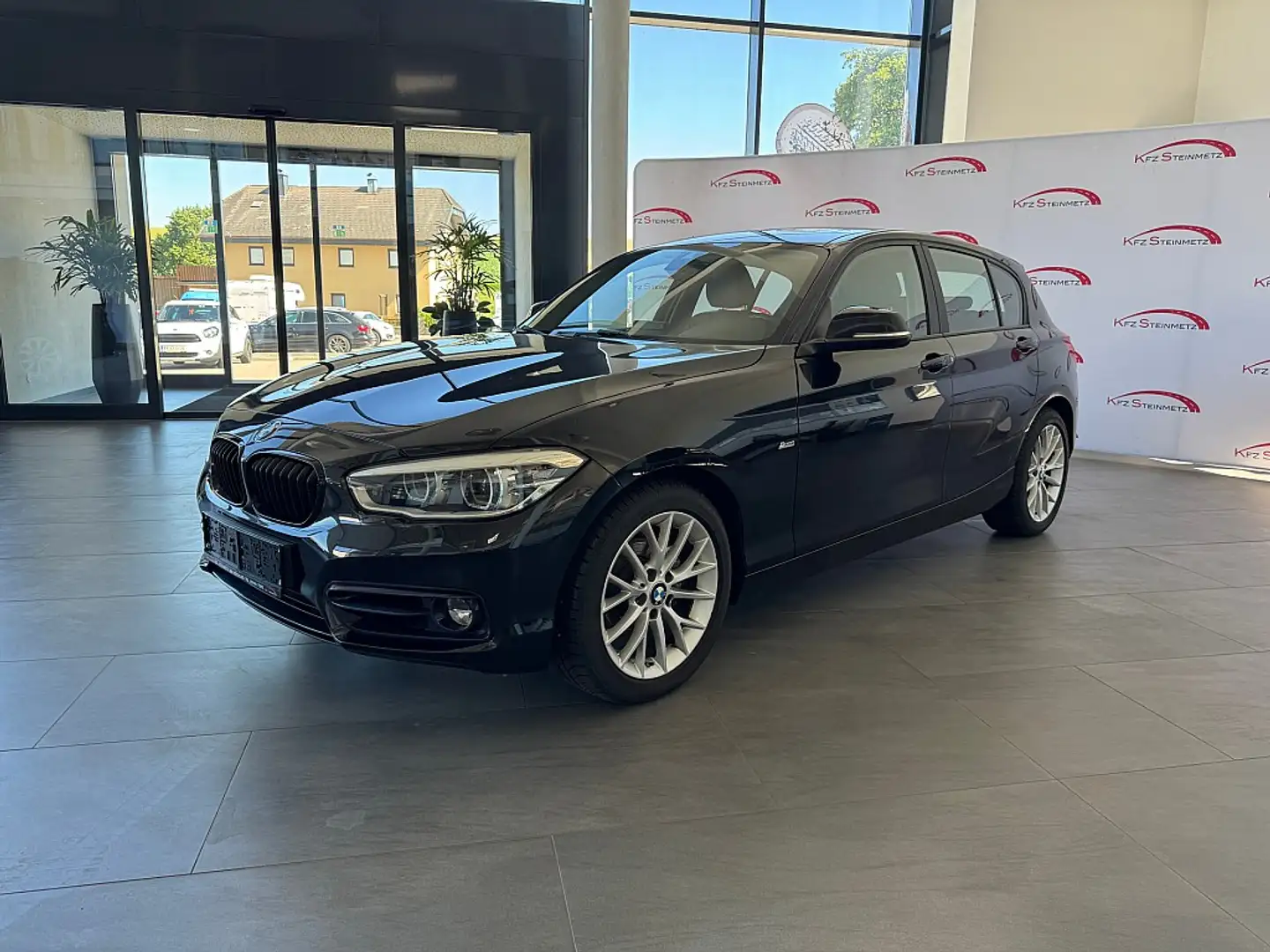 BMW 118 d Schwarz - 1