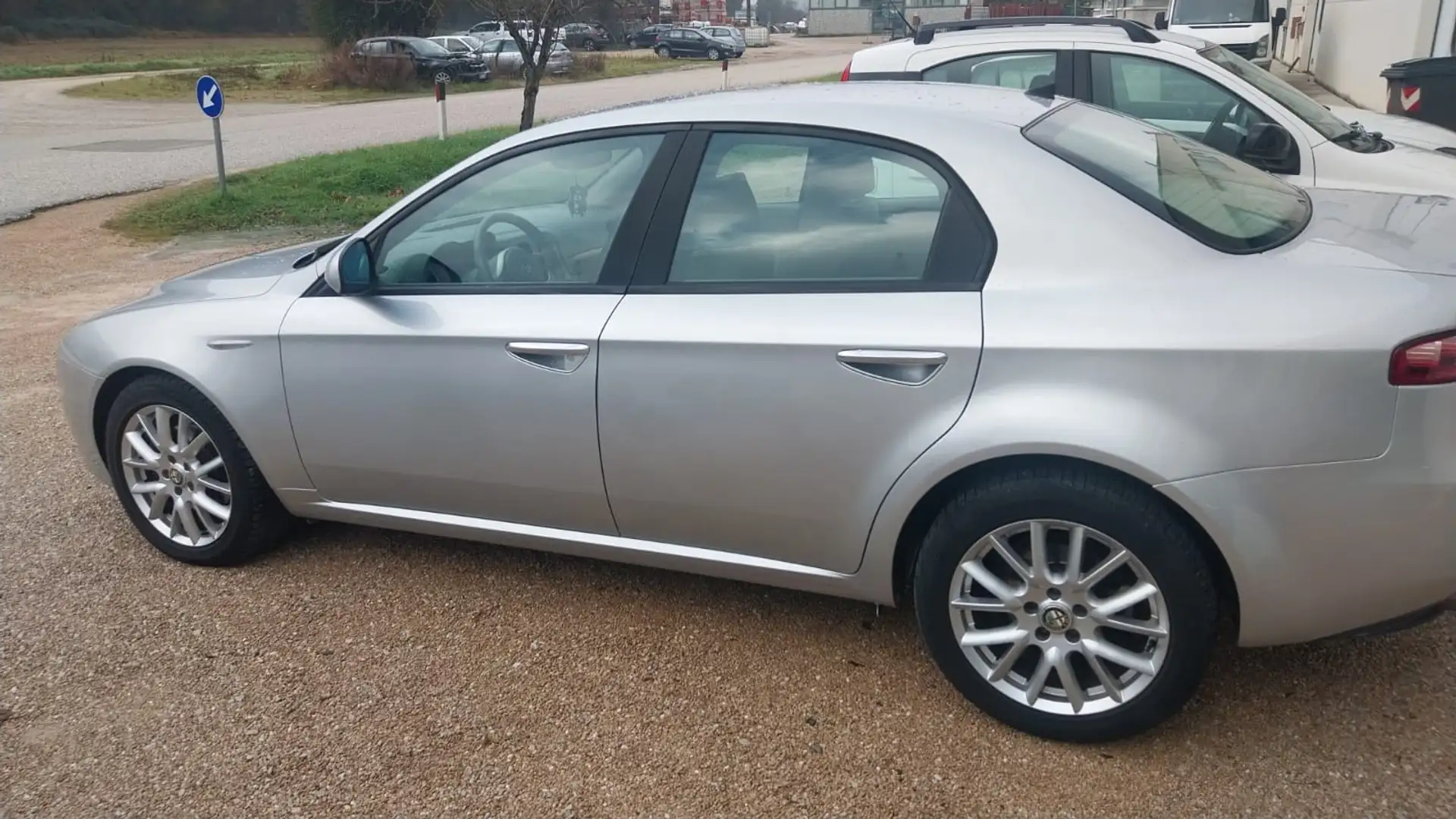 Alfa Romeo 159 exlusive jtdm - 2
