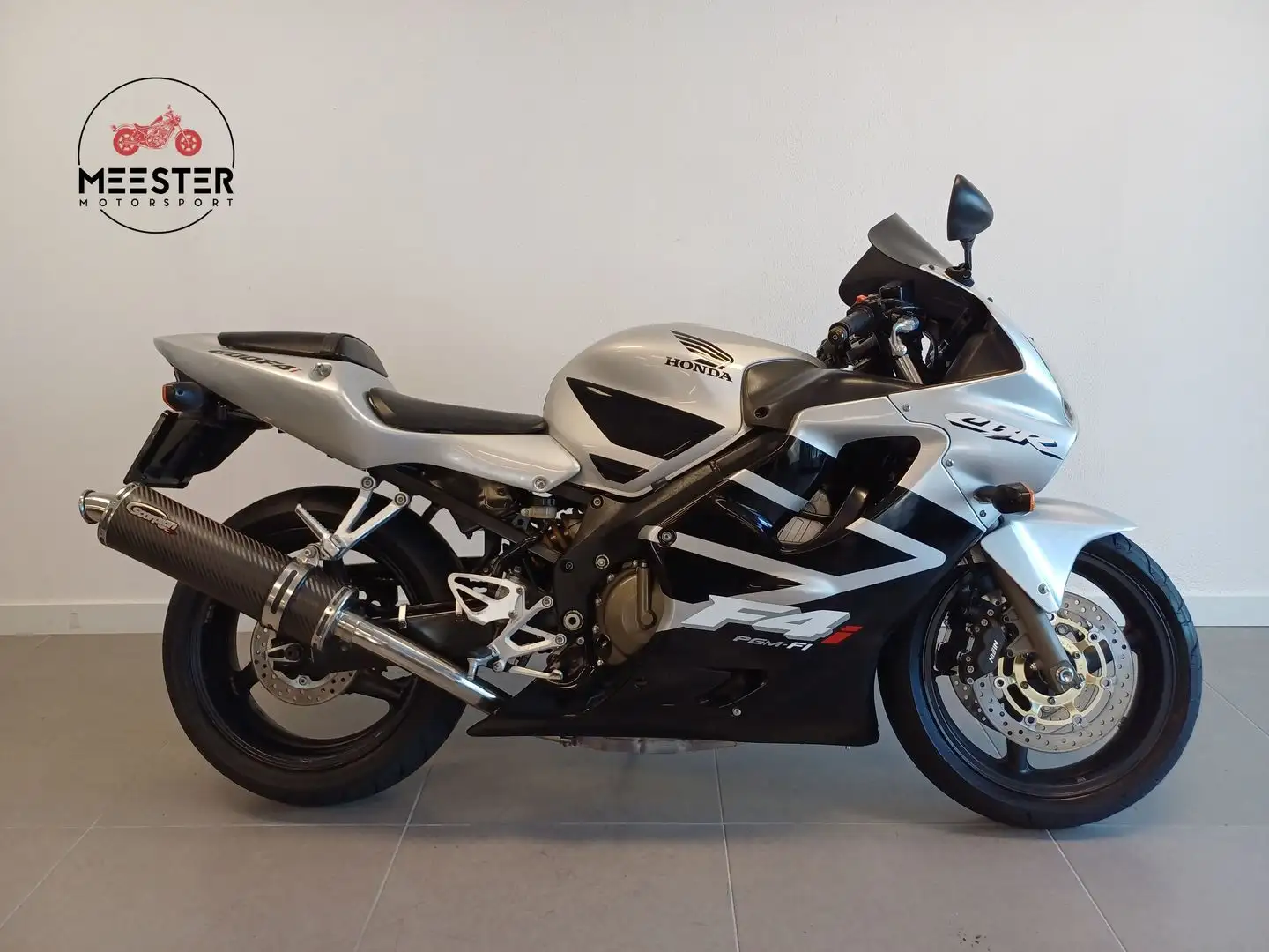 Honda CBR 600 F Gris - 1