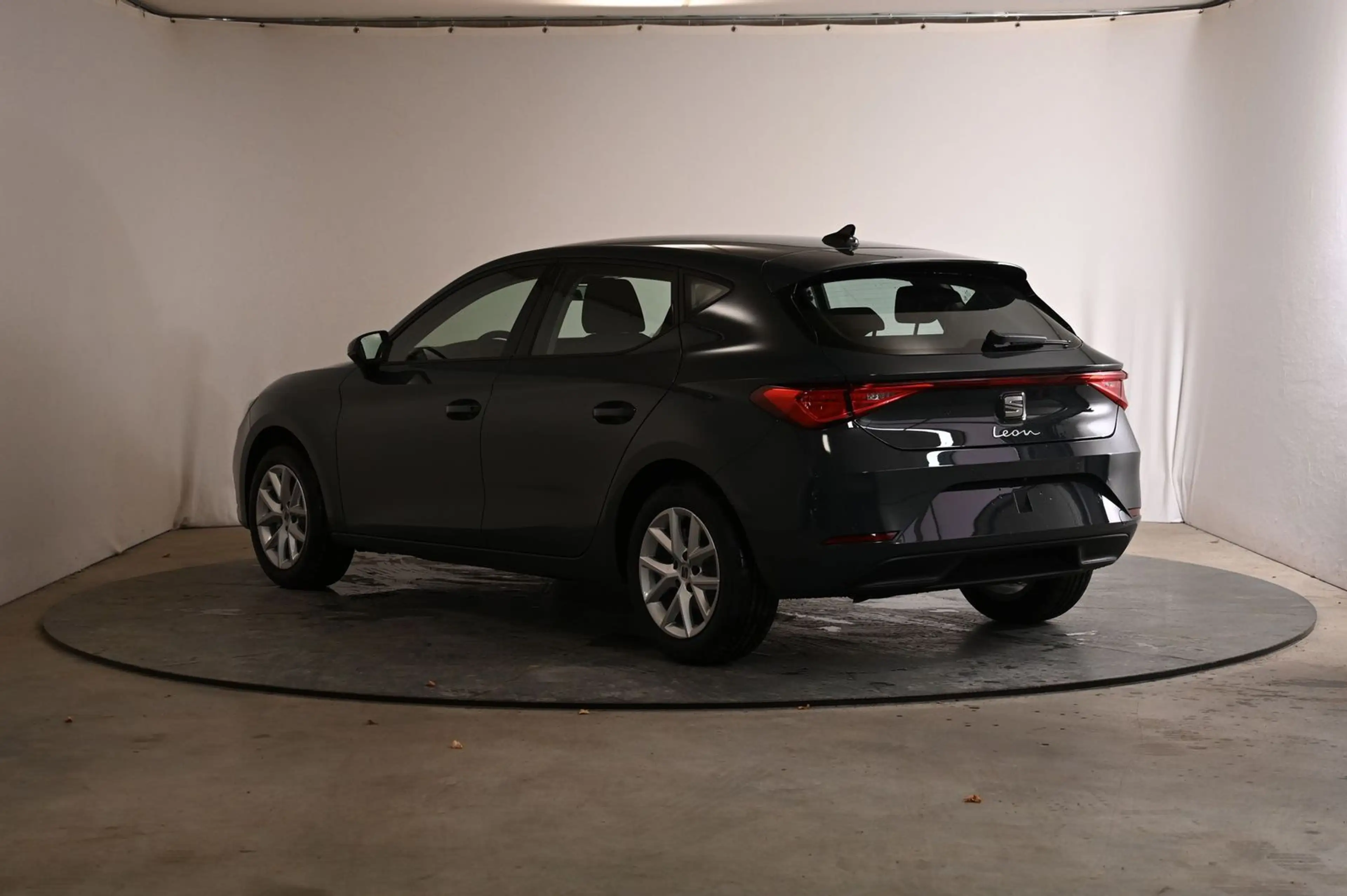 SEAT Leon Entry RFK|LED|Carplay|Klima|PDC|SHZ — photo 3