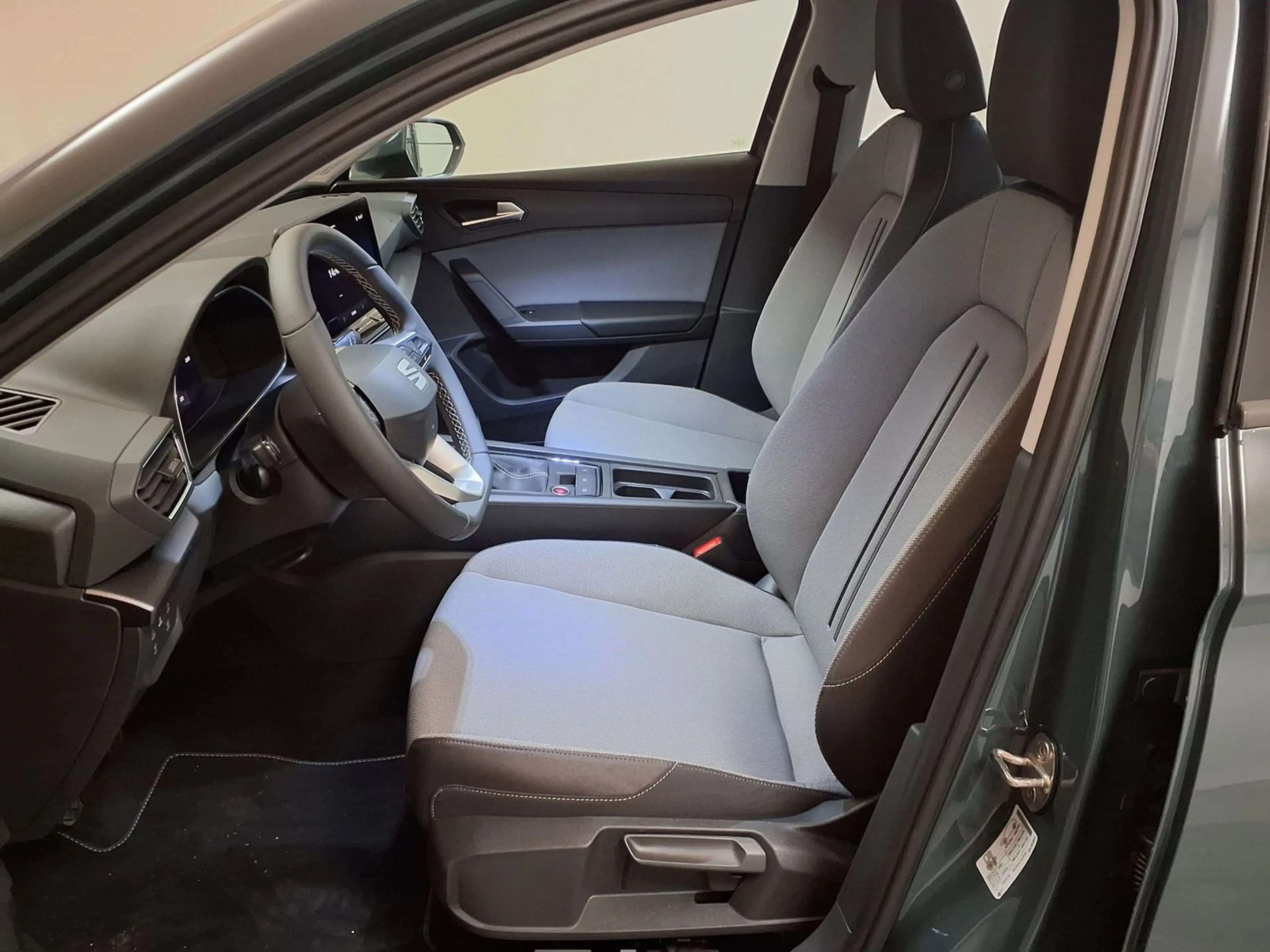 SEAT Leon Entry RFK|LED|Carplay|Klima|PDC|SHZ — photo 9