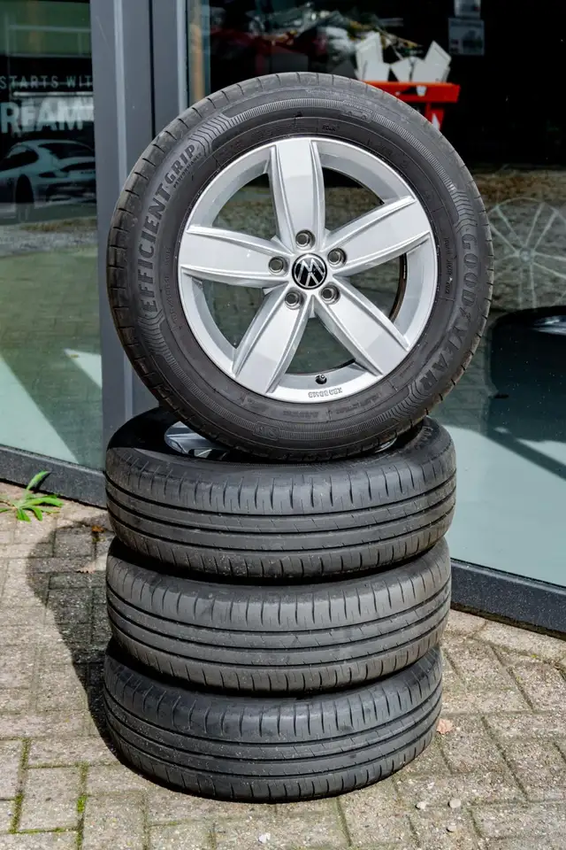 Volkswagen Polo 1.0 TSI Style|KeyLess|CarPlay|Camera|Full Option 24