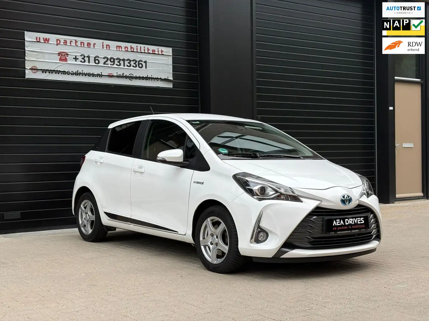 Toyota Yaris 1.5 Hybrid Y20 | adaptive safety | Achteruitrijcam Wit - 1