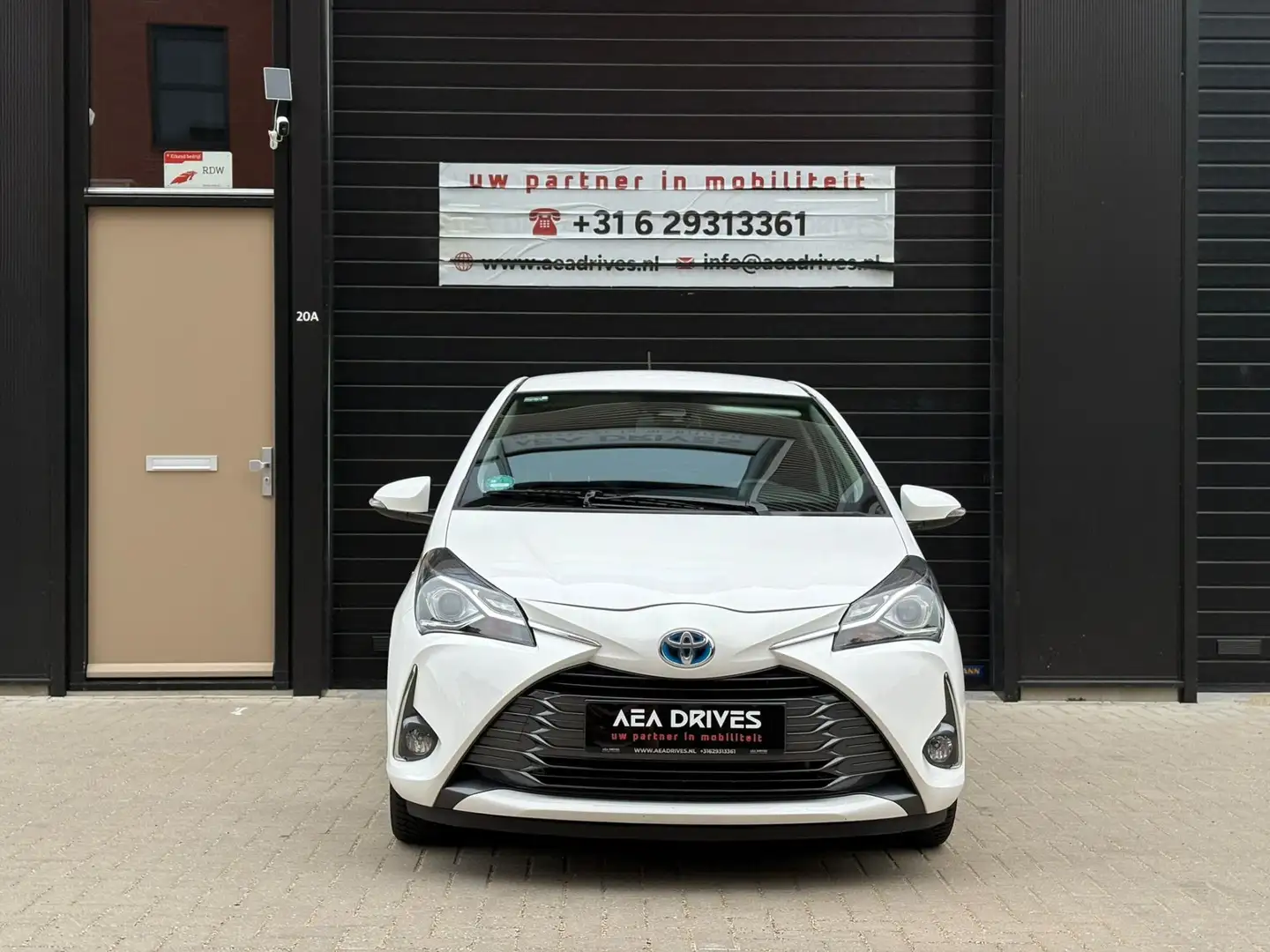 Toyota Yaris 1.5 Hybrid Y20 | adaptive safety | Achteruitrijcam Wit - 2