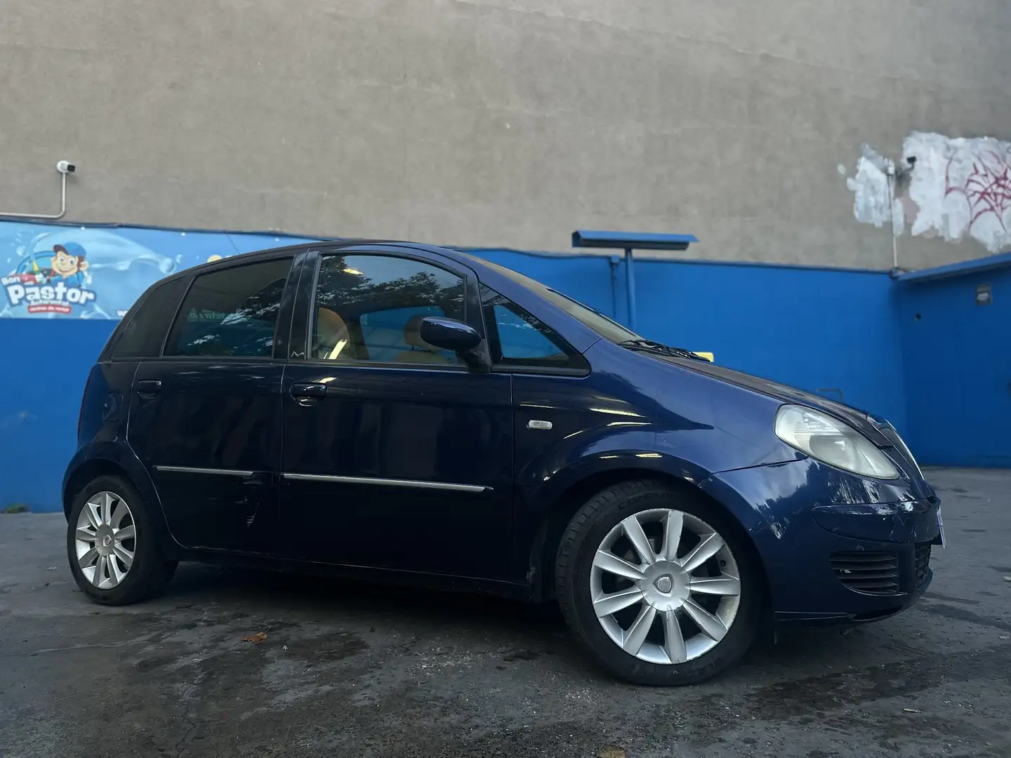 Lancia MUSA 1.4 16v Oro DFN Azul - 2