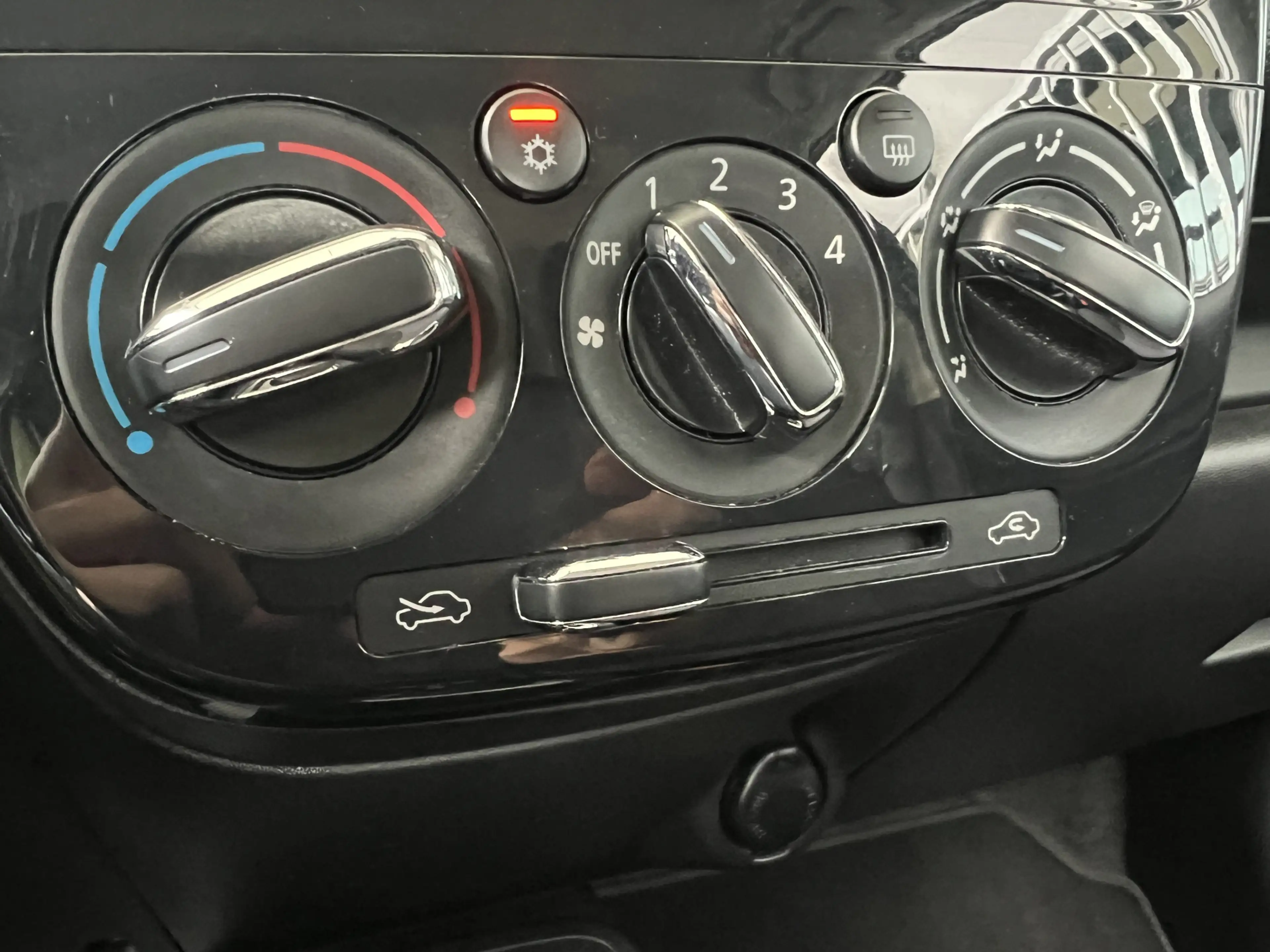 Mitsubishi Space Star 1.0 Cool+ 5 Deurs | AUTOMAAT | AIRCO — photo 18