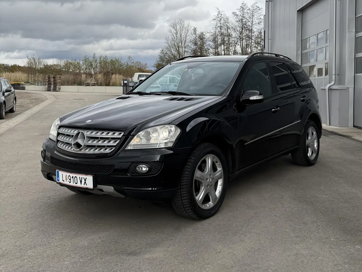 Mercedes-Benz ML 320 ML 320 CDI 4MATIC Aut. DPF Schwarz - 1