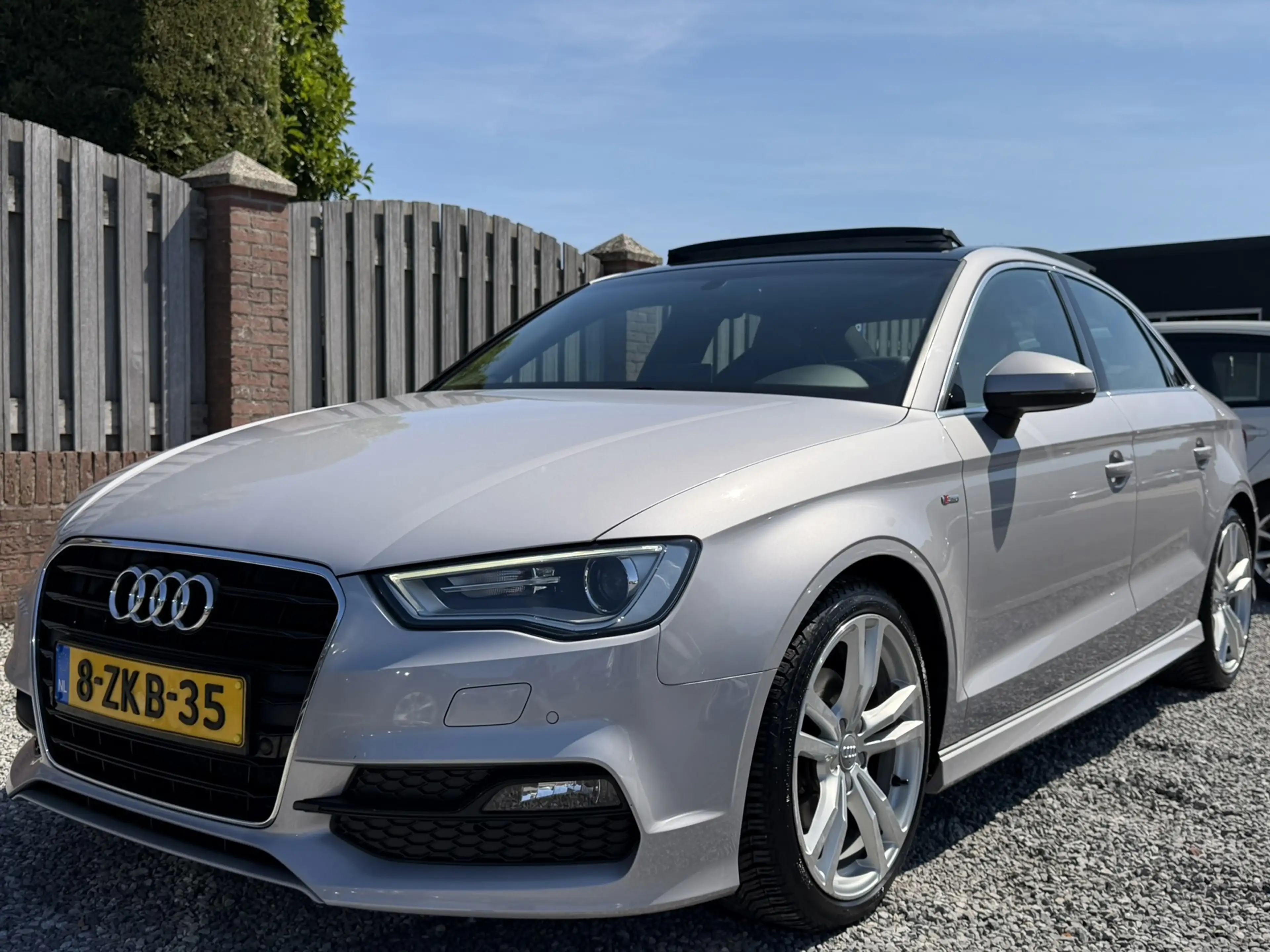 Audi A3 Limousine 1.4 TFSI CoD Ambition Pro Line S RS3 KUI — photo 2