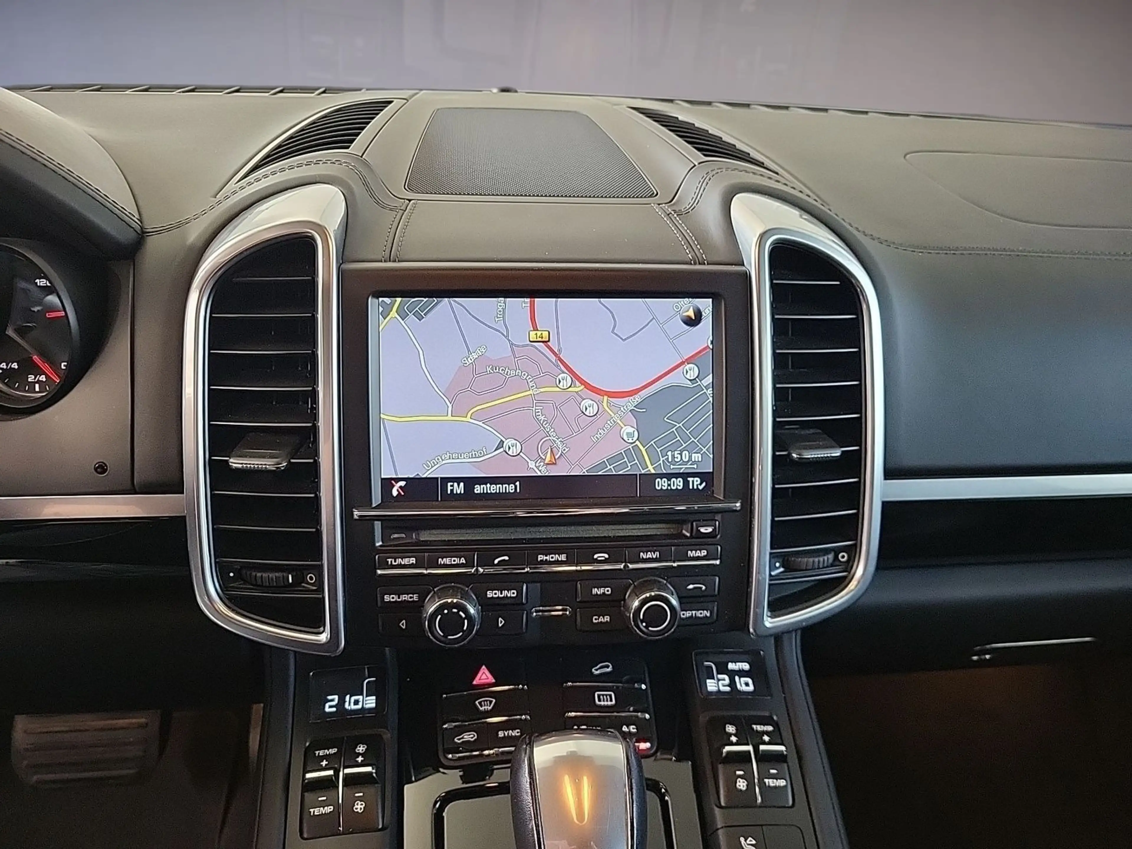 Porsche Cayenne 3.0d*8xBEREIFT*LEDER*LUFT*XENON — photo 15