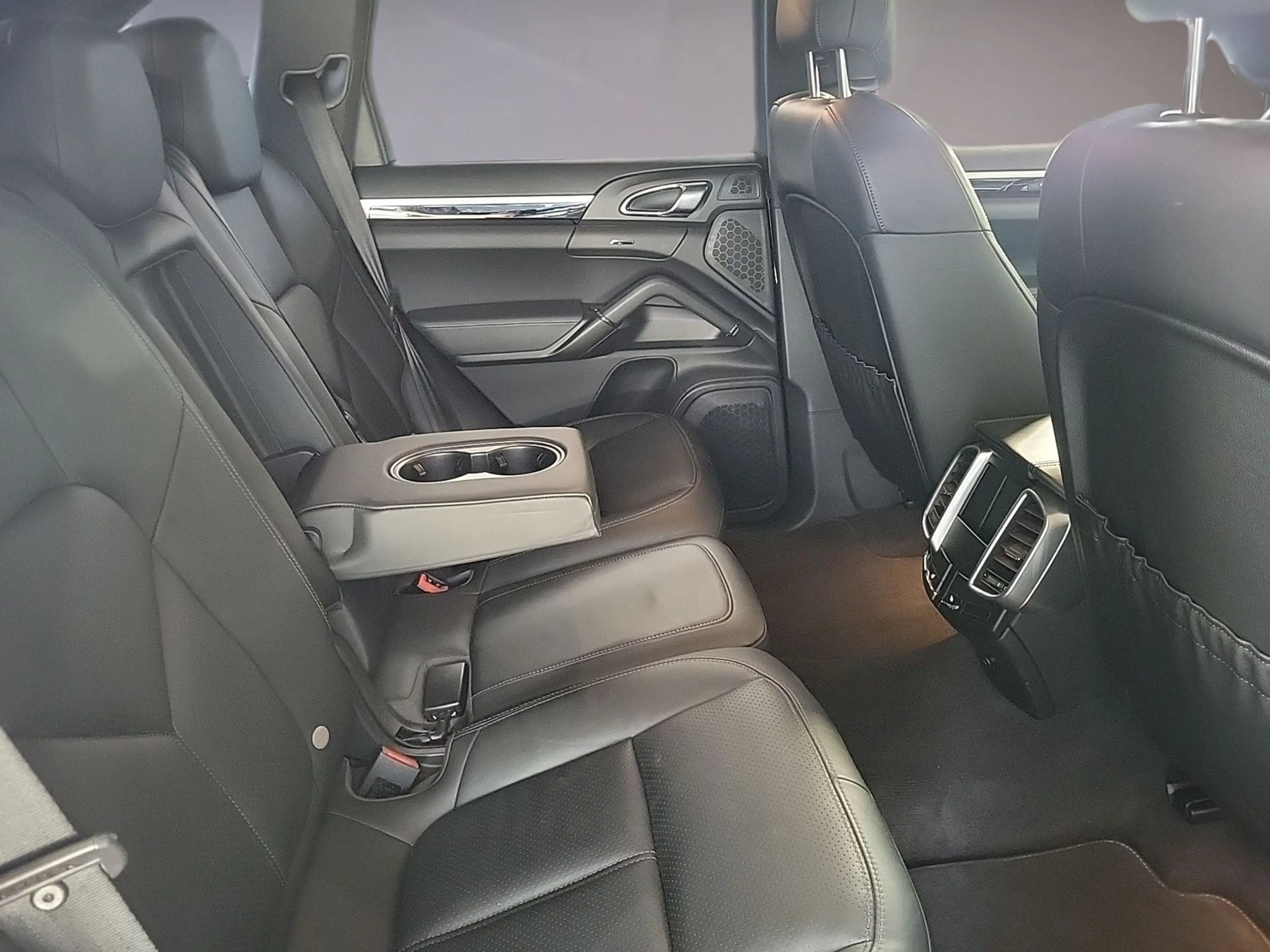 Porsche Cayenne 3.0d*8xBEREIFT*LEDER*LUFT*XENON — photo 13
