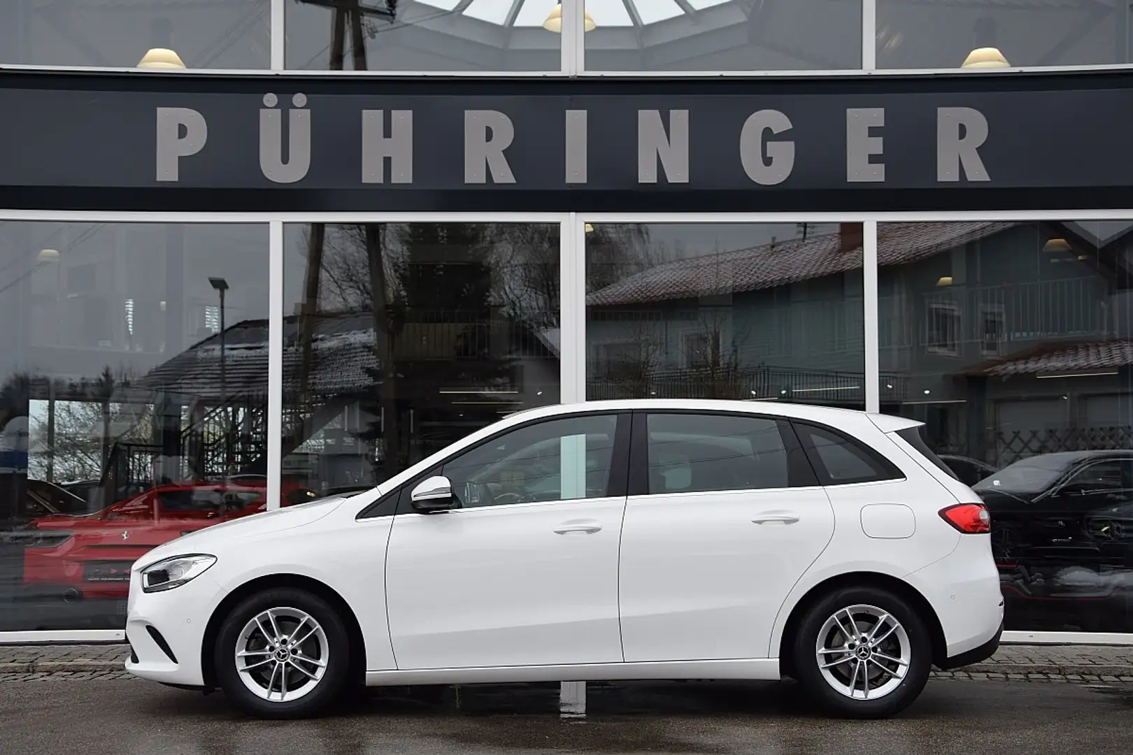 Mercedes-Benz B 180 d Aut. *Style-Paket* Weiß - 1