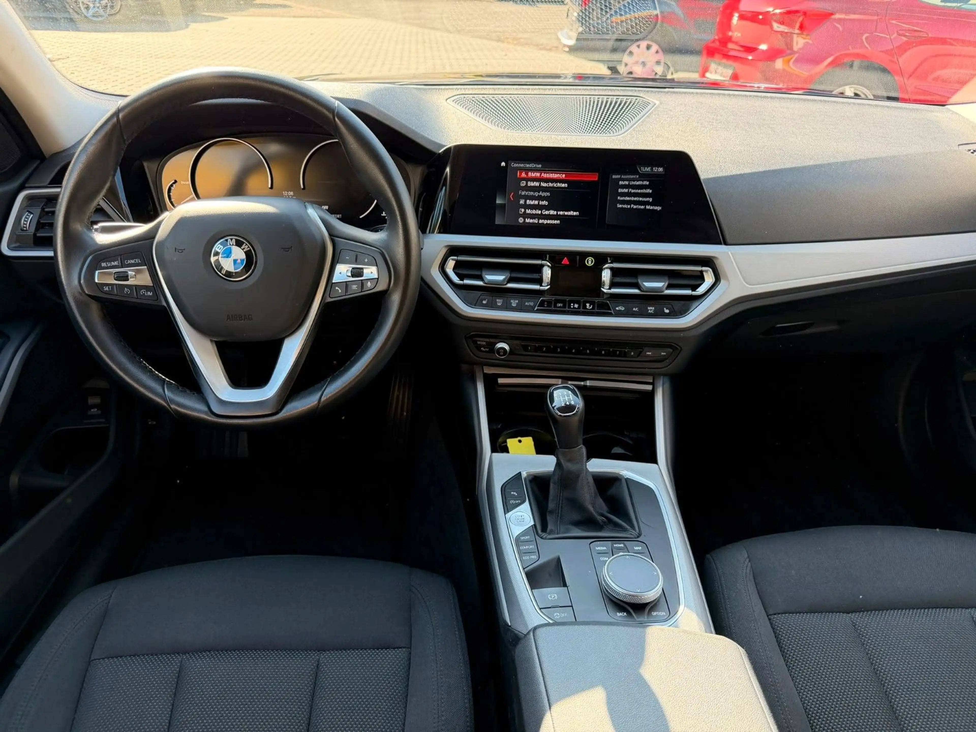 BMW 318 Touring, schw. AHK, PDC, SZ, 1. Hand — photo 14