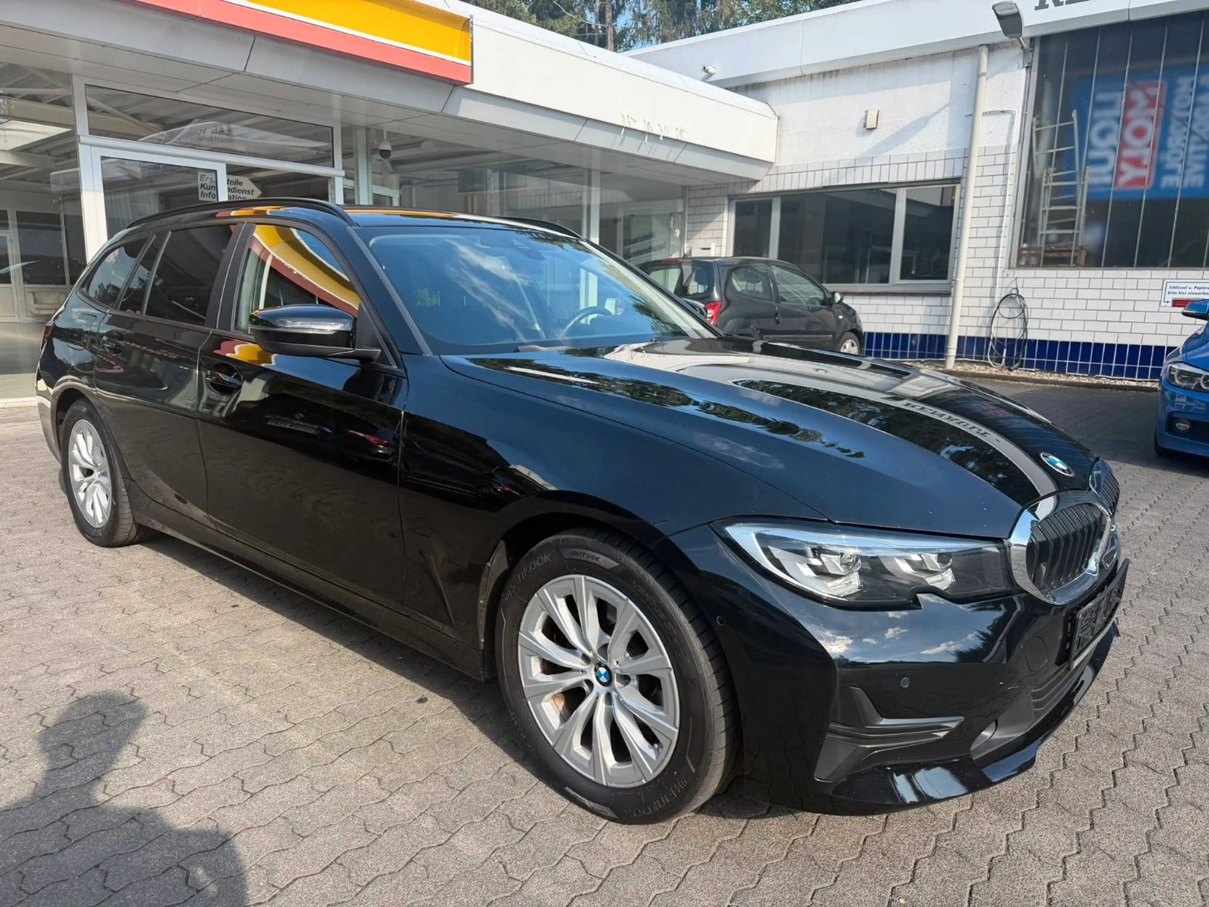 BMW 318 Touring, schw. AHK, PDC, SZ, 1. Hand — photo 3