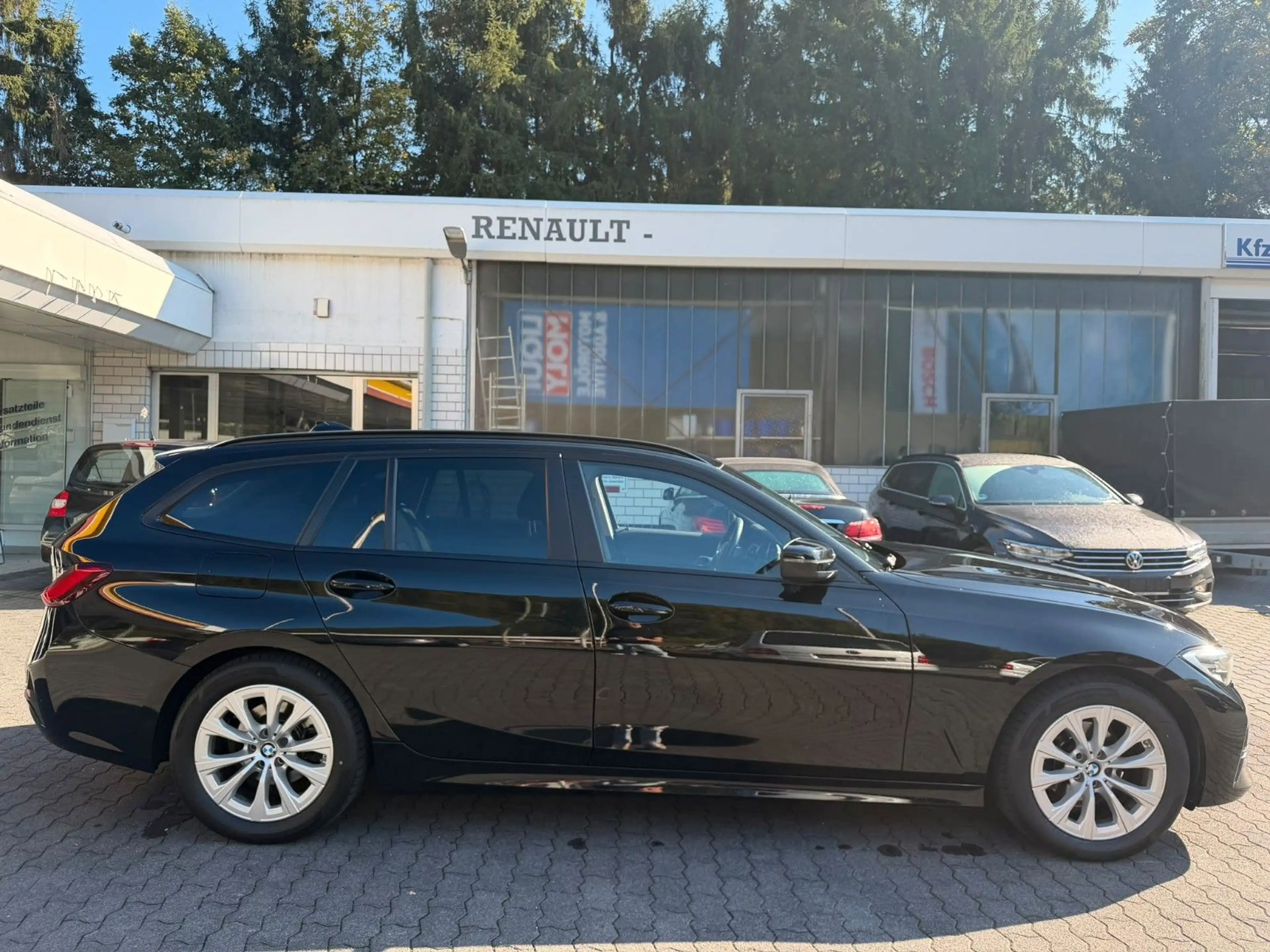 BMW 318 Touring, schw. AHK, PDC, SZ, 1. Hand — photo 7