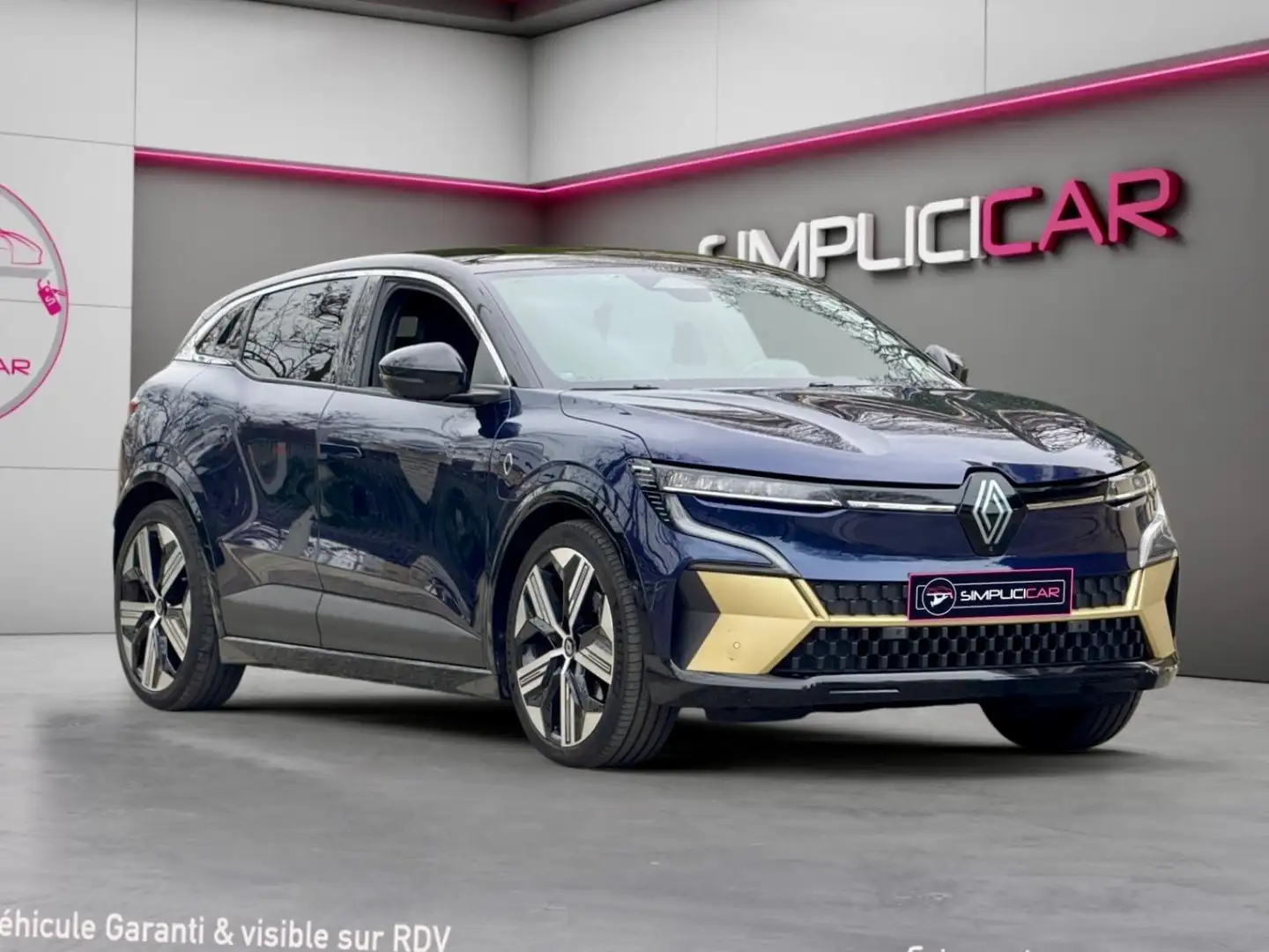 Renault Megane E-Tech Iconic Bleu - 1
