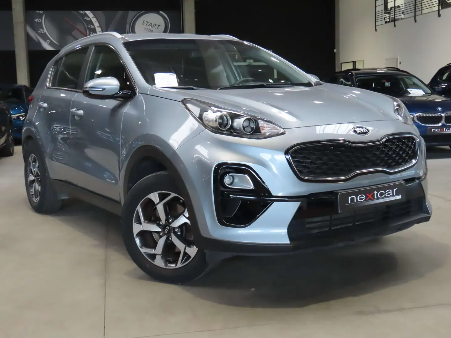 Kia Sportage 1.6i More *LED-NAVI-CAMERA-CRUISE* Gris - 2