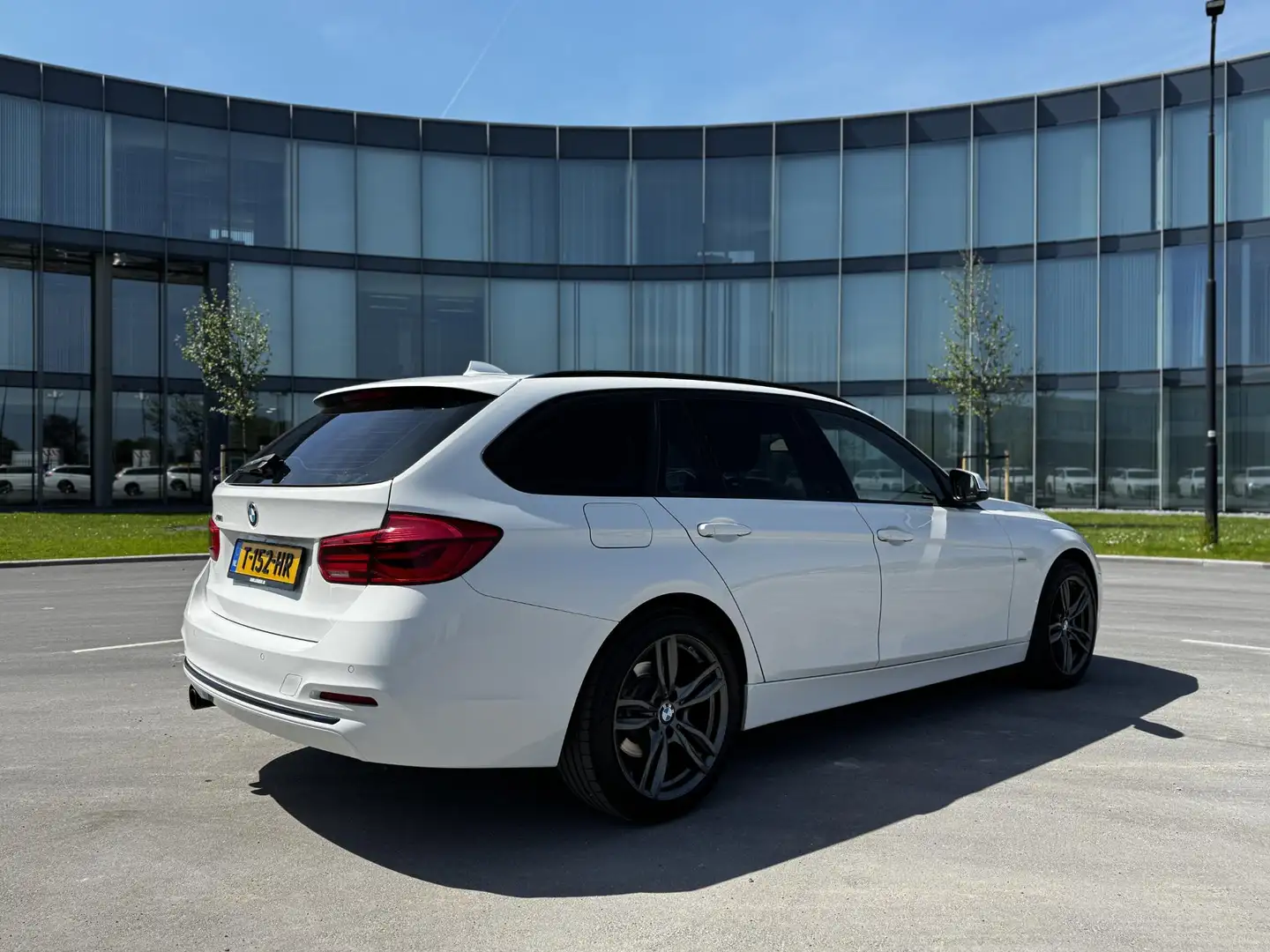 BMW 320 3-serie Touring 320i xDrive High Executive Blanc - 2