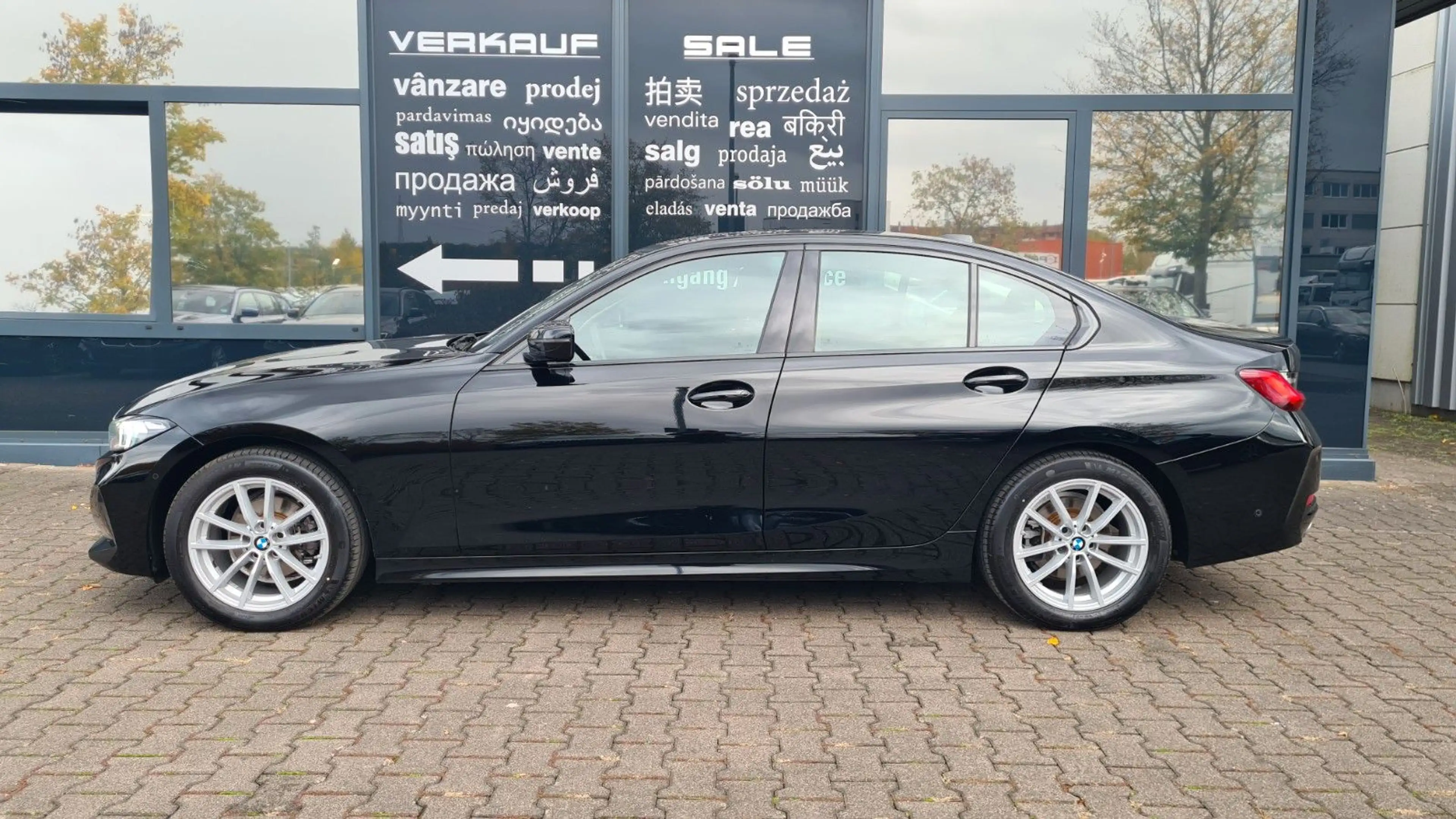 BMW 318 d AUT - ACC - SHADOW - CAM - 8 x ALU — photo 4