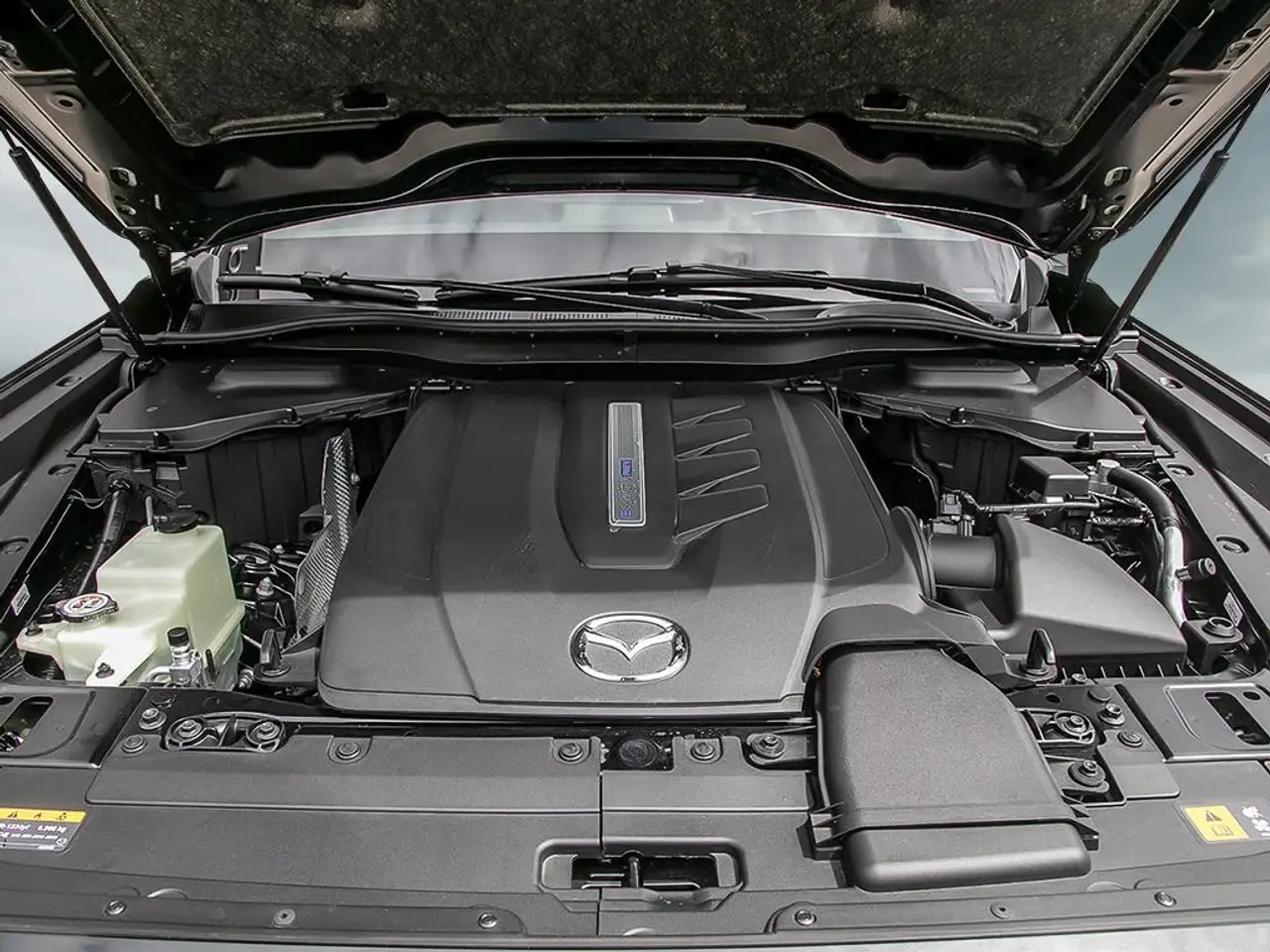 Mazda CX-90 PHEV снимка Mazda CX-90 PHEV