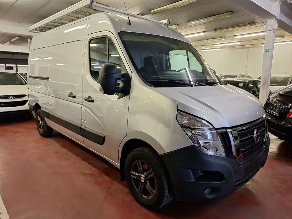 Nissan NV400 2021 из Европы — купить под ключ