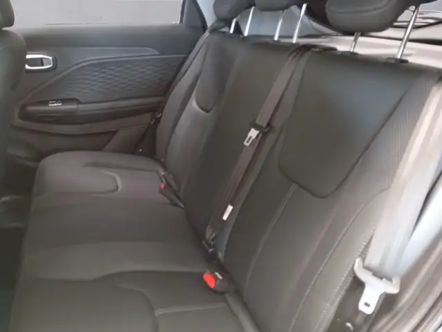 DR Automobiles DR3 view 13
