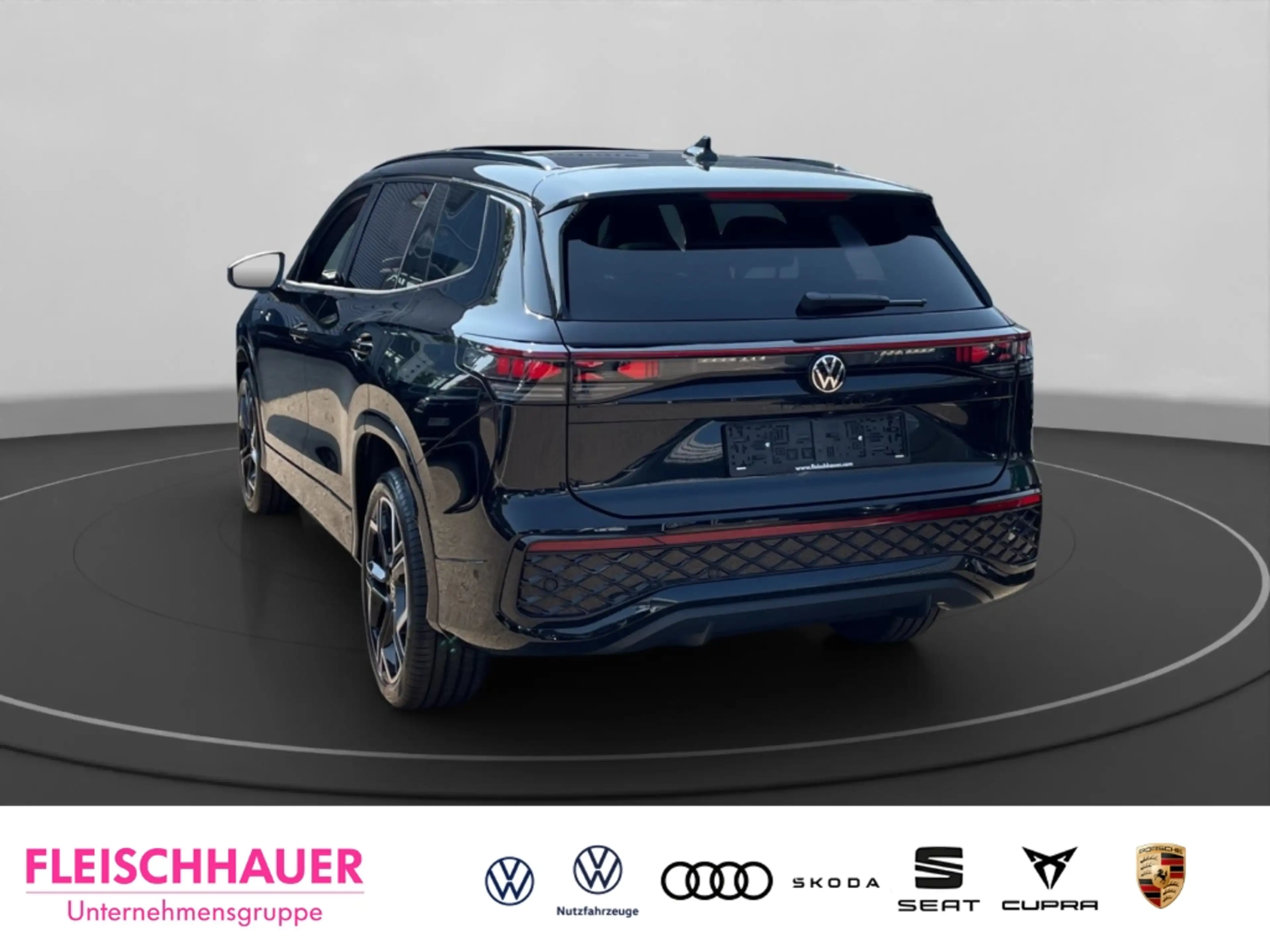 Volkswagen Tayron 1.5 TSI eHybrid 200kW R-Line AHK BLACK HUD PANO — photo 4