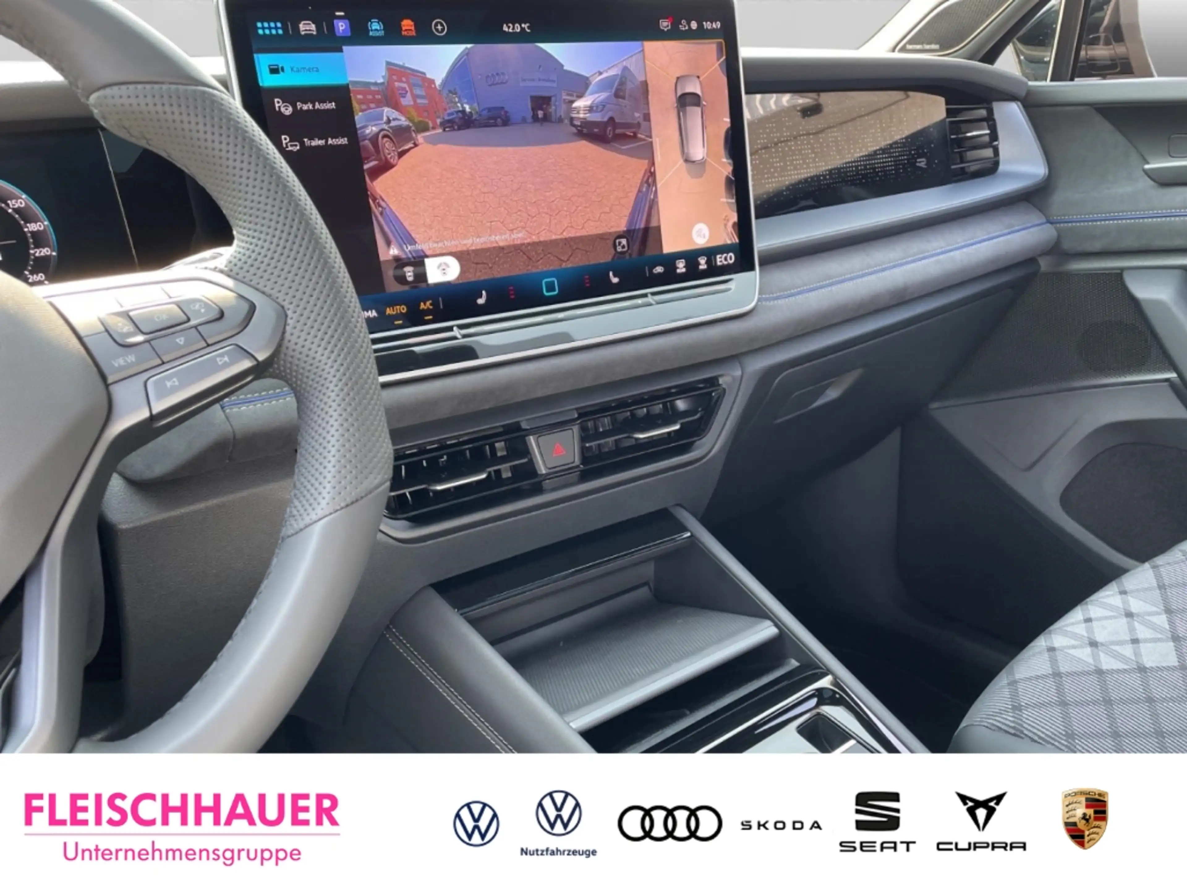 Volkswagen Tayron 1.5 TSI eHybrid 200kW R-Line AHK BLACK HUD PANO — photo 14