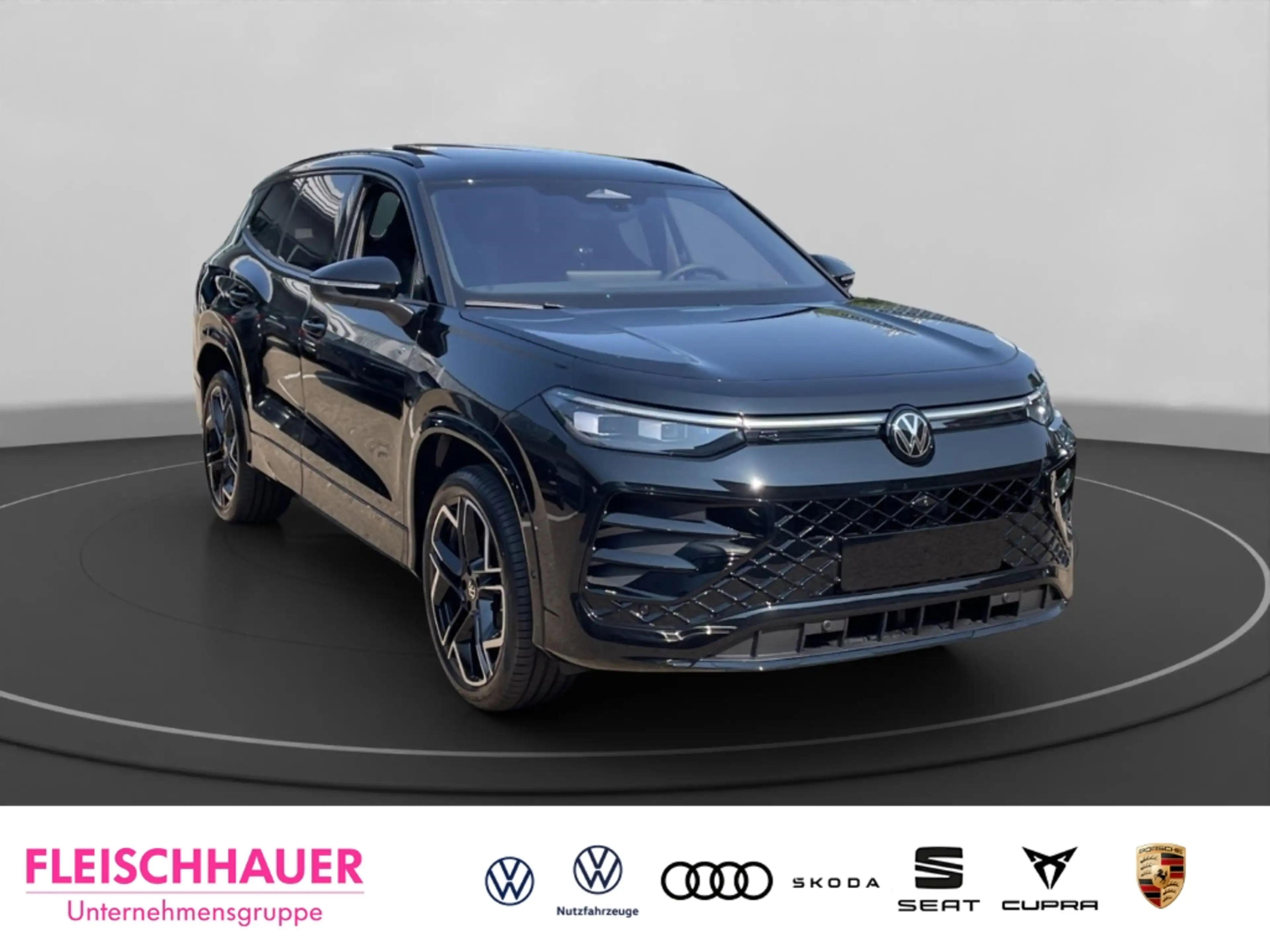 Volkswagen Tayron 1.5 TSI eHybrid 200kW R-Line AHK BLACK HUD PANO — photo 8