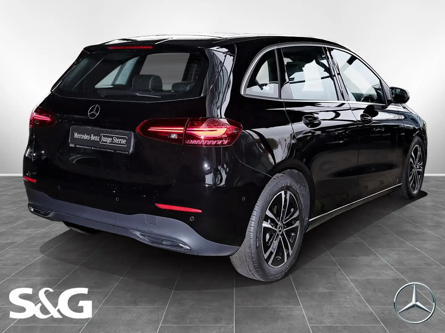 Mercedes-Benz B 180 TOTWINKEL+KAMERA+CARPLAY+LED+MBUX+PDC+17" Noir - 2