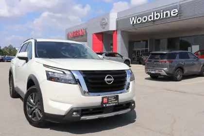 White 2024 Nissan Pathfinder SUV / Crossover All-Wheel Drive Automatic