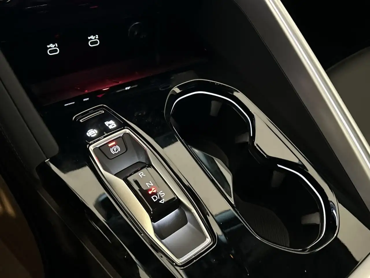 Audi Q5 photo Audi Q5