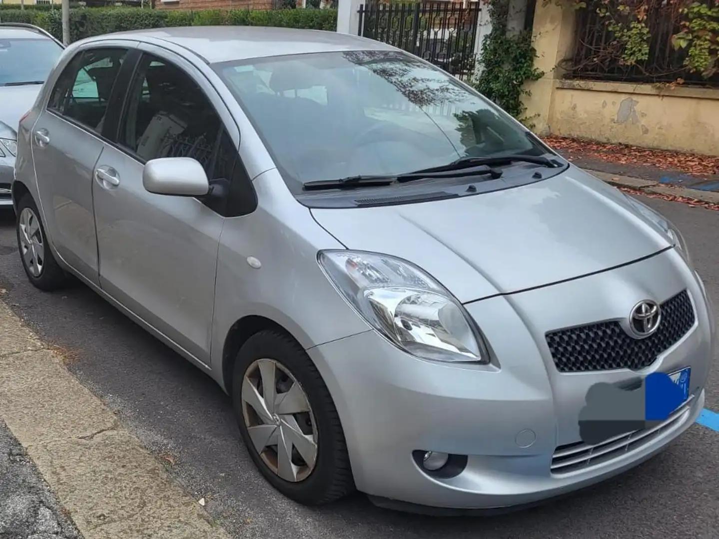 Toyota Yaris Yaris 5p 1.3 Luna Grigio - 1