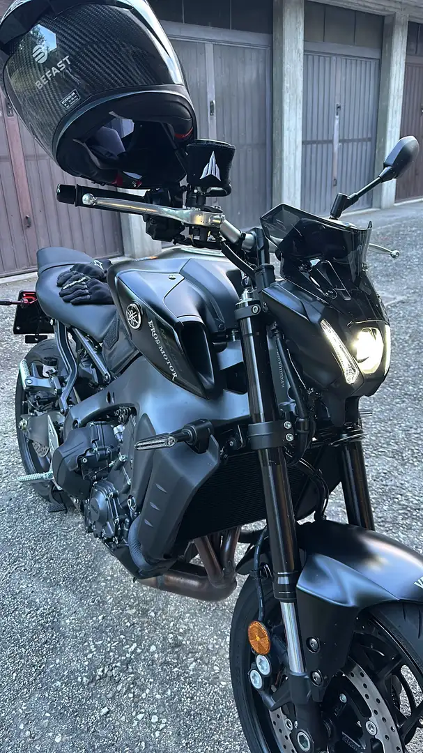 Yamaha MT-09 Nero - 2