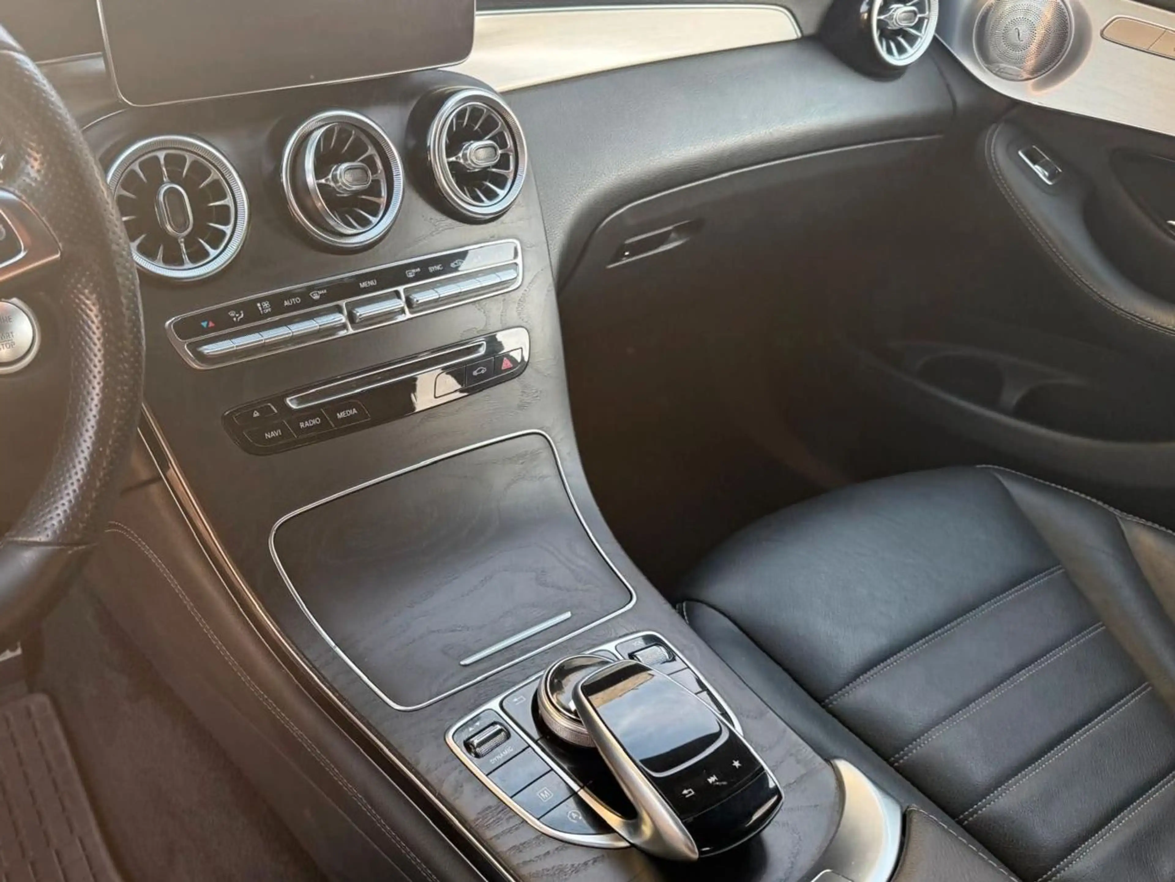 Mercedes-Benz GLC 250 GLC Coupe GLC 250 4Matic Sternenhimmel — photo 12