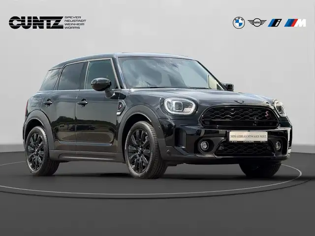 Mini Countryman view 3