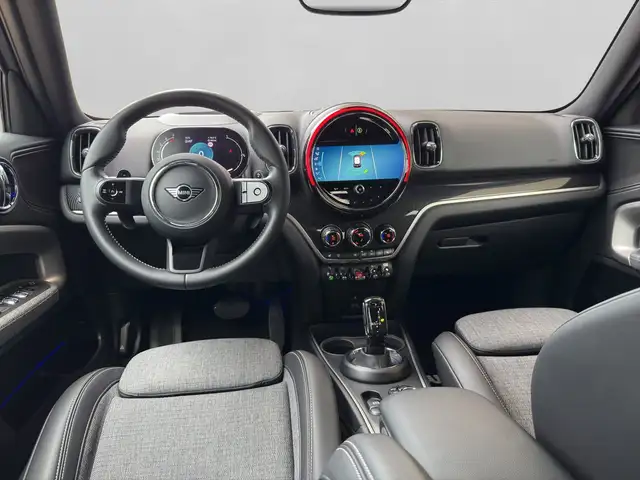 Mini Countryman view 25