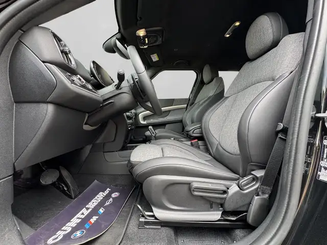 Mini Countryman view 19