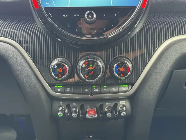 Mini Countryman view 26