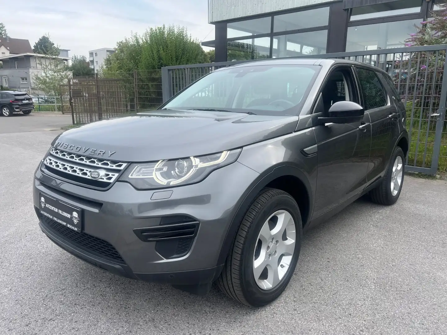 Land Rover Discovery Sport Pure XENON/NAVI/PANORAMA!!! Grau - 1