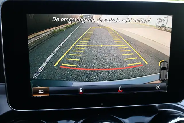 Mercedes-Benz C view 14