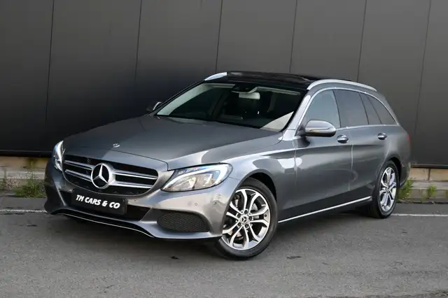 Mercedes-Benz C view 2