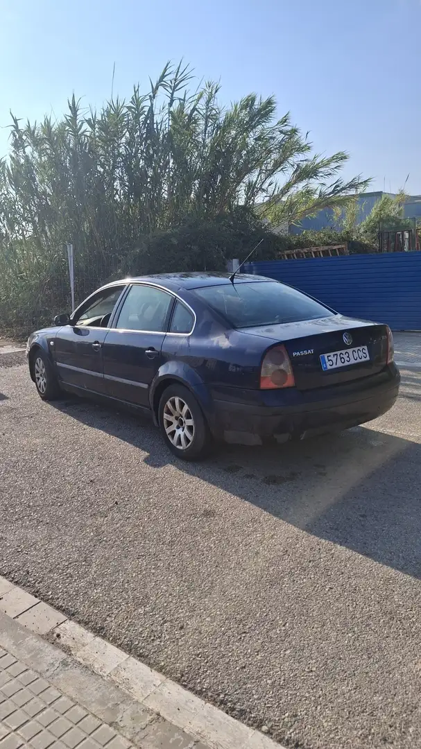 Volkswagen Passat 1.9TDI Advance - 2