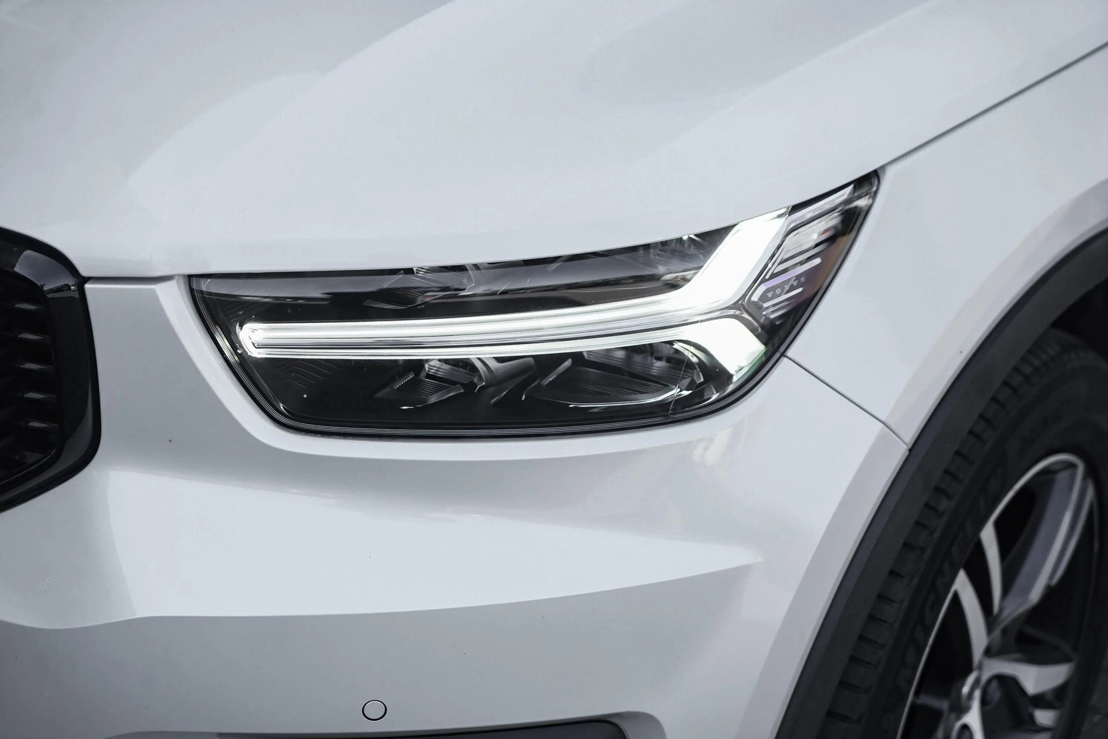Volvo XC40 2.0 T4 R-Design | Parkeercamera | Adaptive Cruise — photo 4