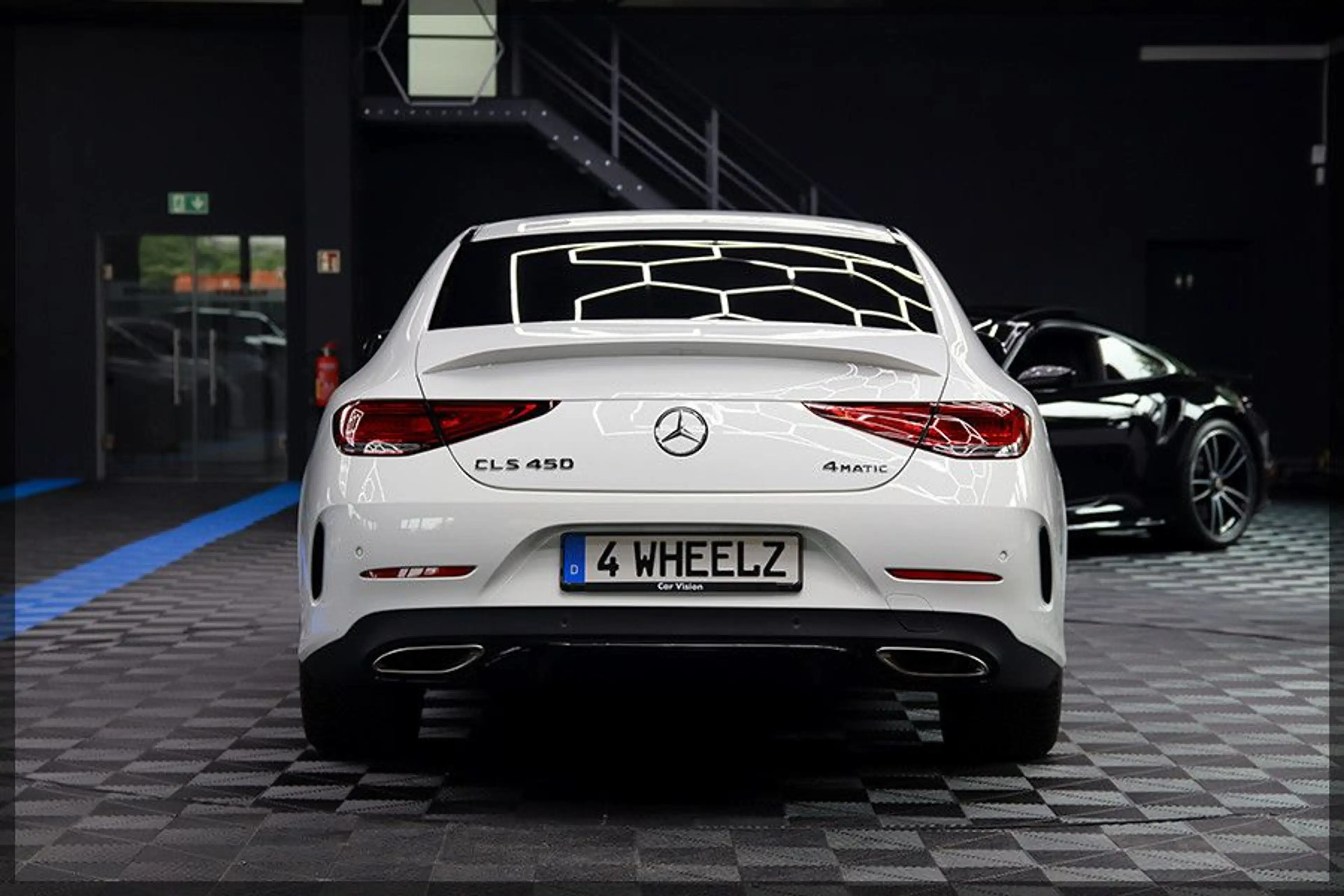 Mercedes-Benz CLS 450 4Matic AMG PANO / JUNGE STERNE / CAM — photo 4